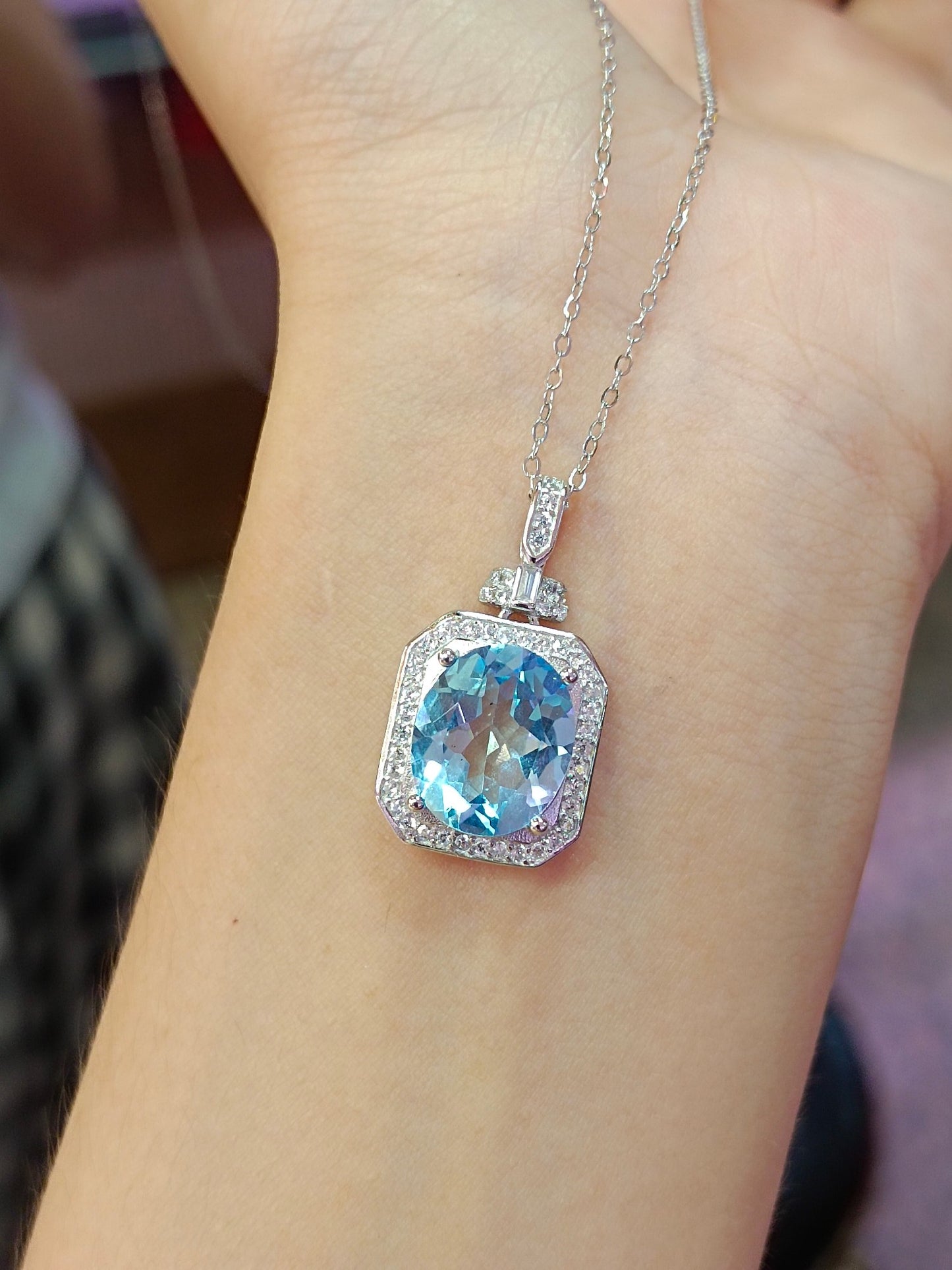 Dazzling Natural Topaz Pendant Jewelry with S925 Silver