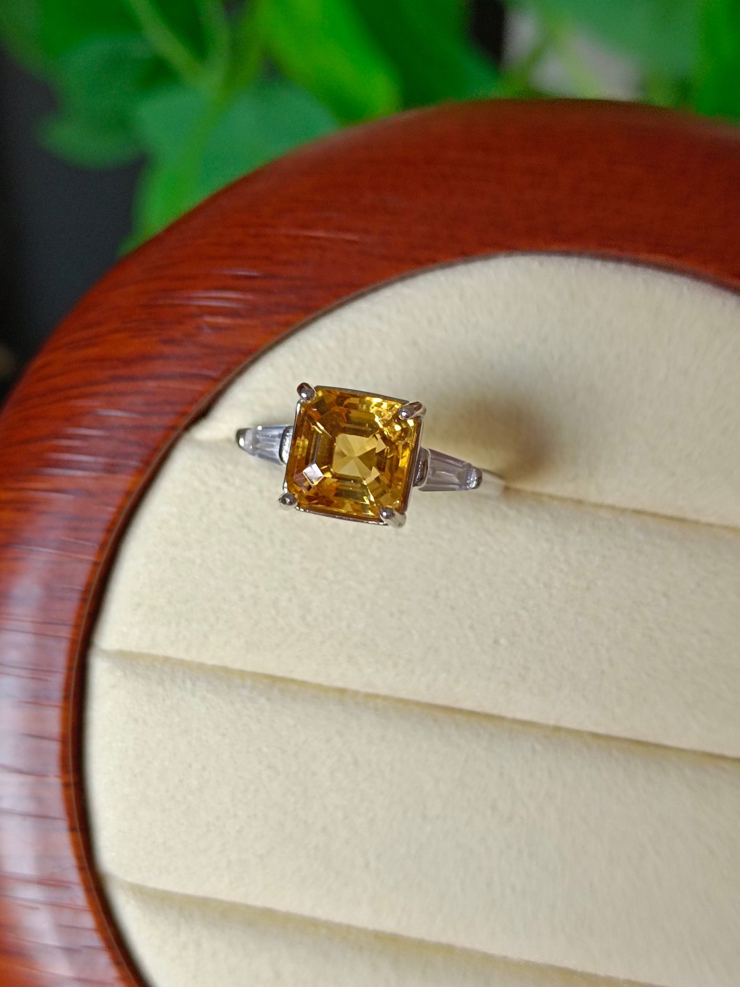 Squisito anello quadrato con citrino giallo naturale - Gioielleria raffinata
