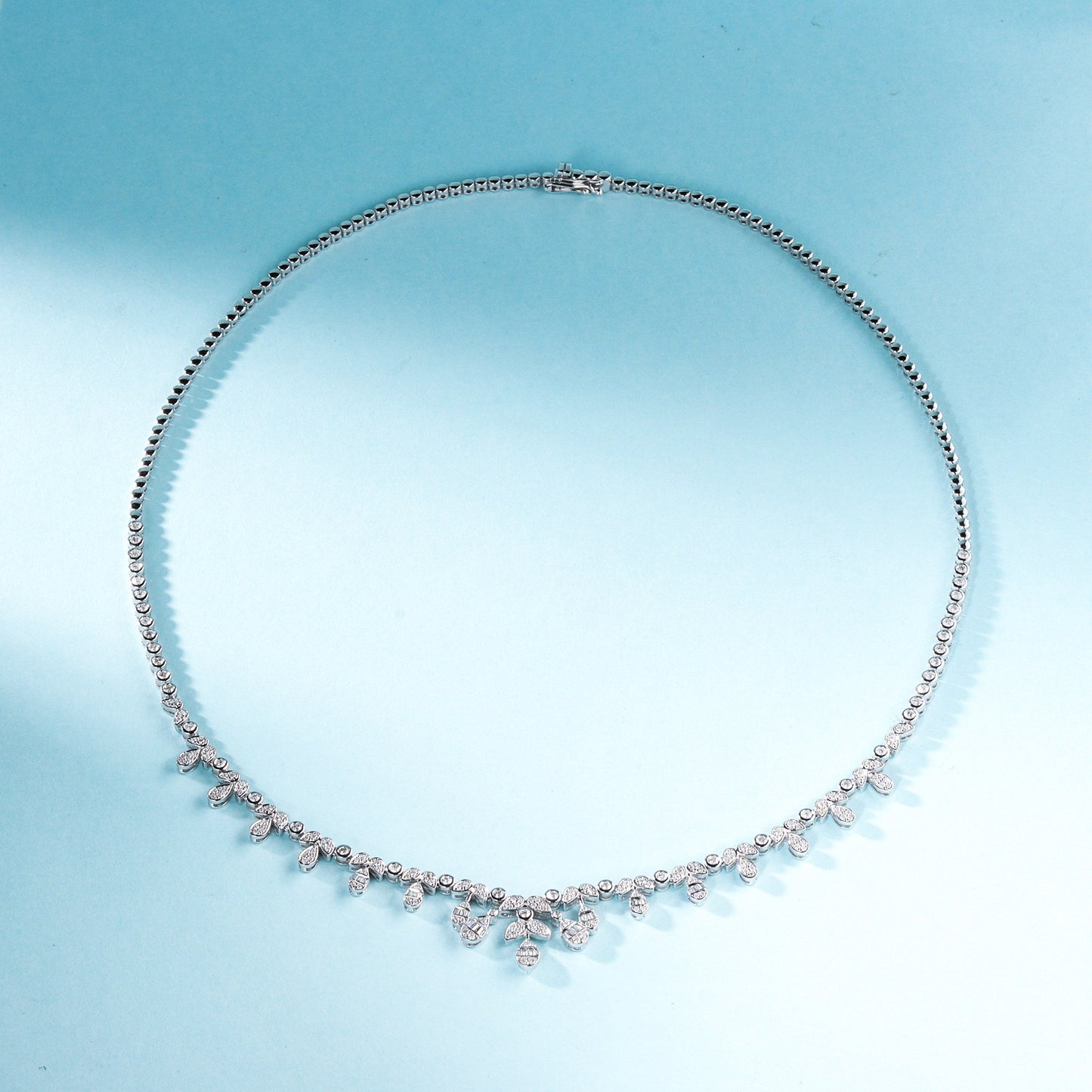 18K Diamond-Encrusted Waterdrop-Shaped Leaf Pendant Set - Exquisite Jewelry - White Diamond Chain