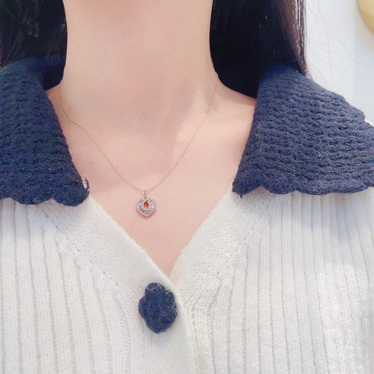 18K Diamond Hollow Heart Pendant Necklace - Exquisite Jewelry - White Diamond Necklace