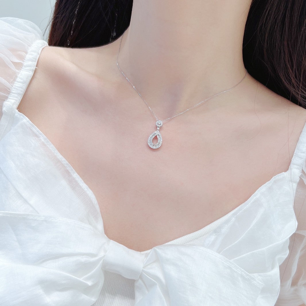 18K Diamond Hollow Pear-shaped Pendant Necklace - White Diamond Necklace