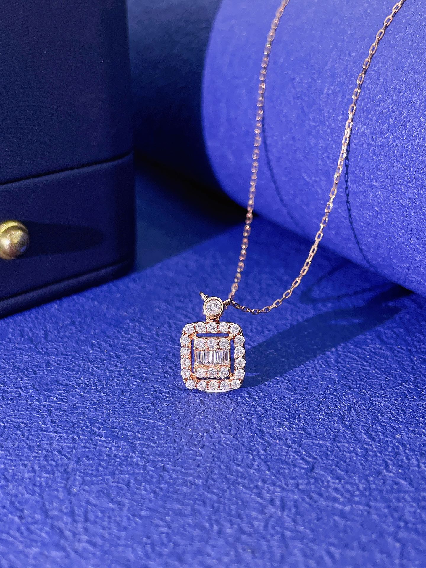 18k Diamond Ice Bubble Necklace - Exquisite Jewelry Piece - White Diamond Necklace