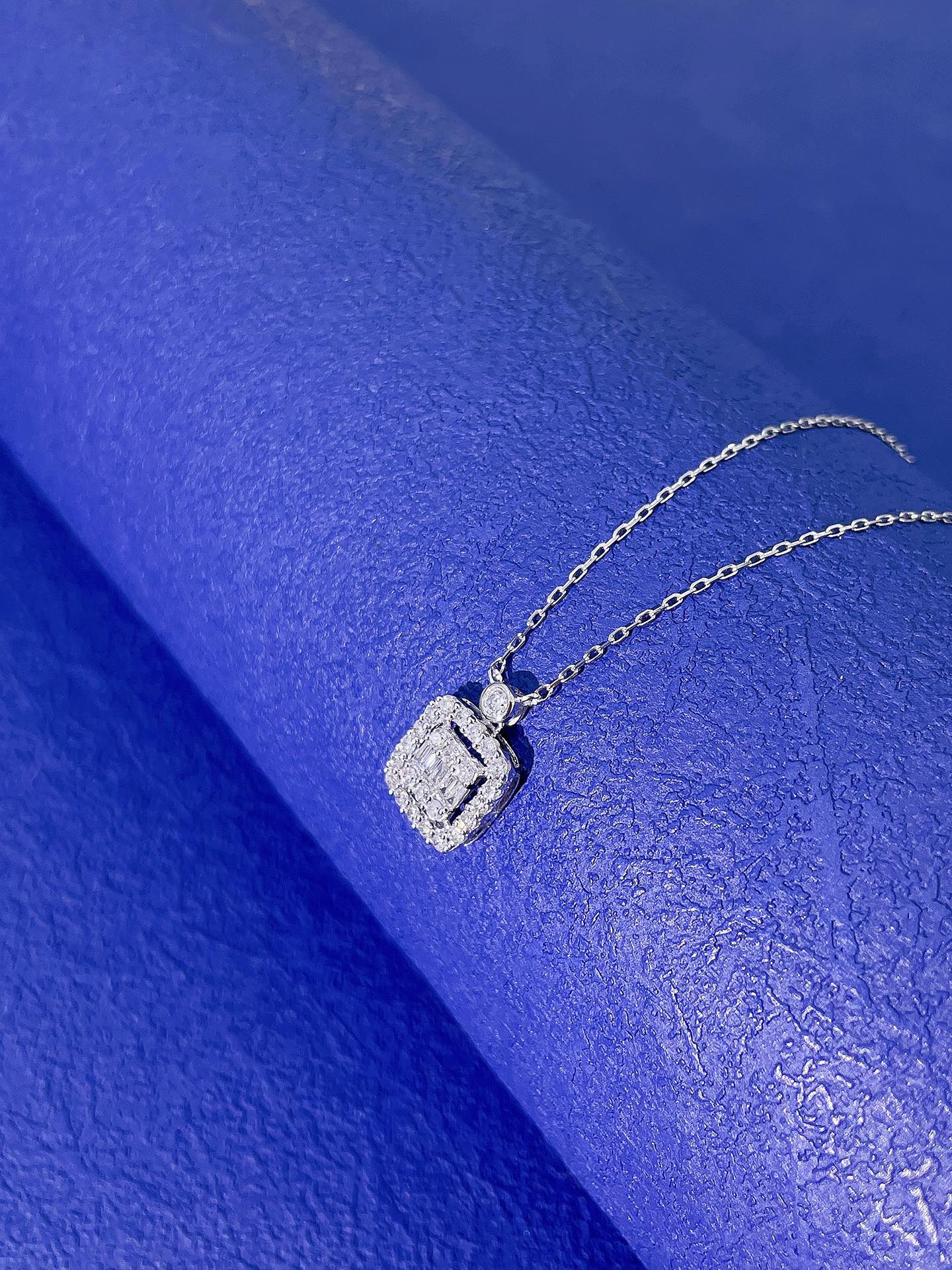 18k Diamond Ice Bubble Necklace - Exquisite Jewelry Piece - White Diamond Necklace