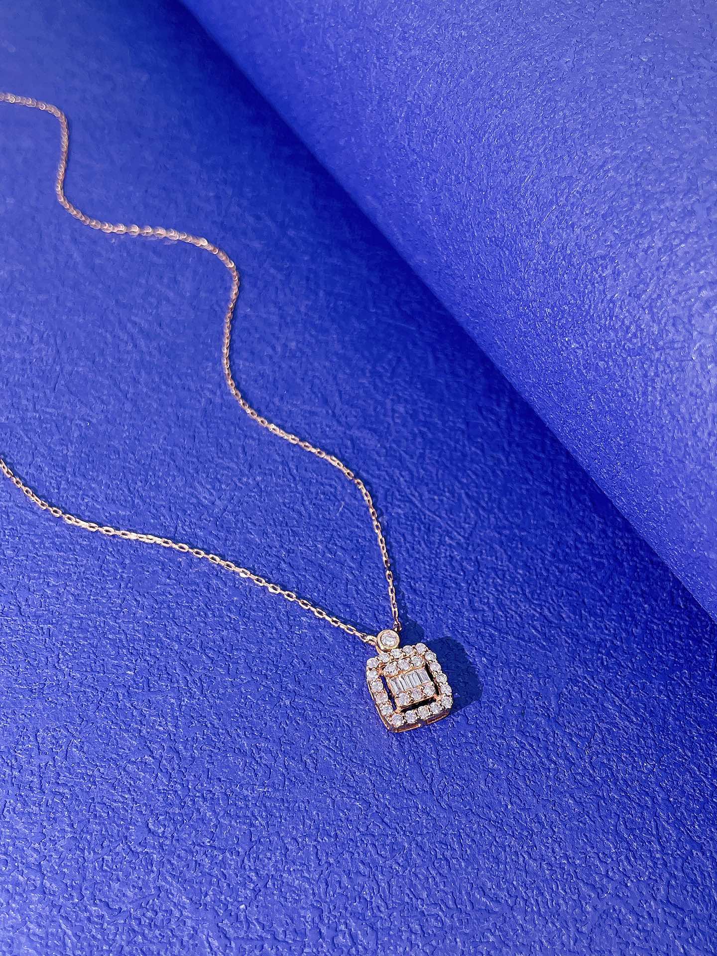 18k Diamond Ice Bubble Necklace - Exquisite Jewelry Piece - White Diamond Necklace