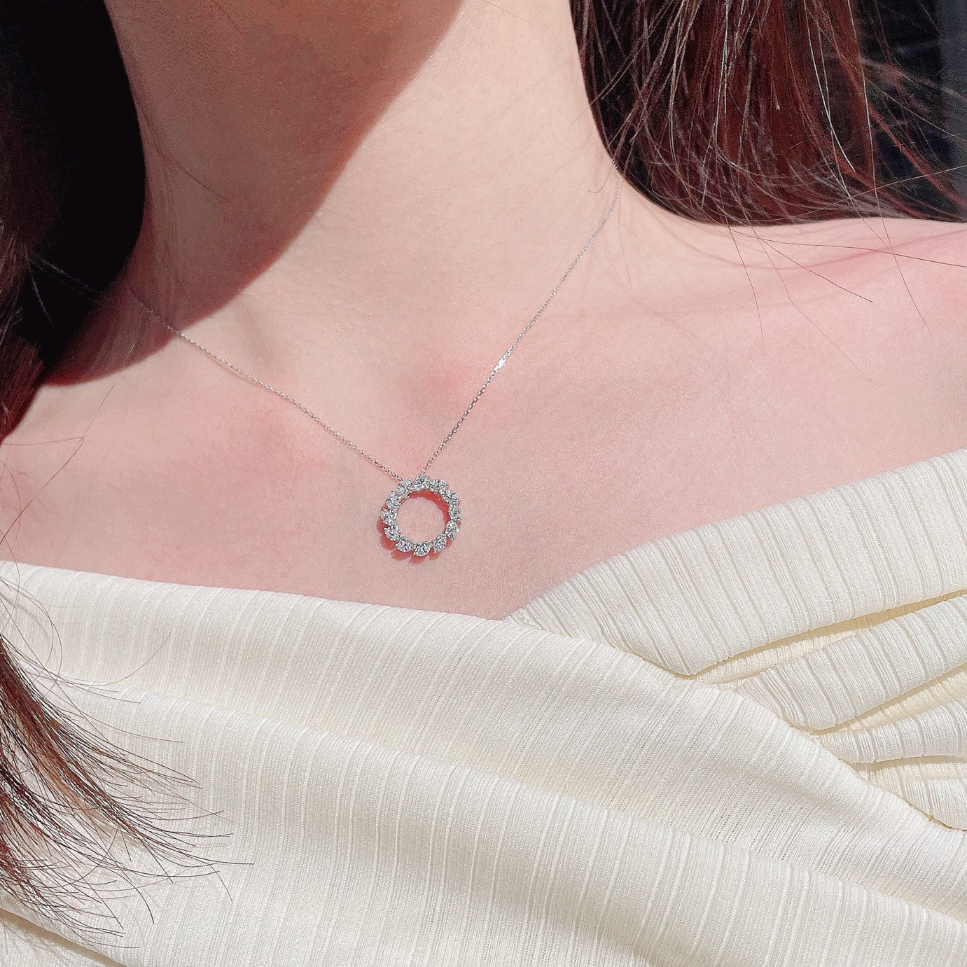 18K Diamond Marquise Circle Necklace - Exquisite Jewelry Piece - White Diamond Necklace