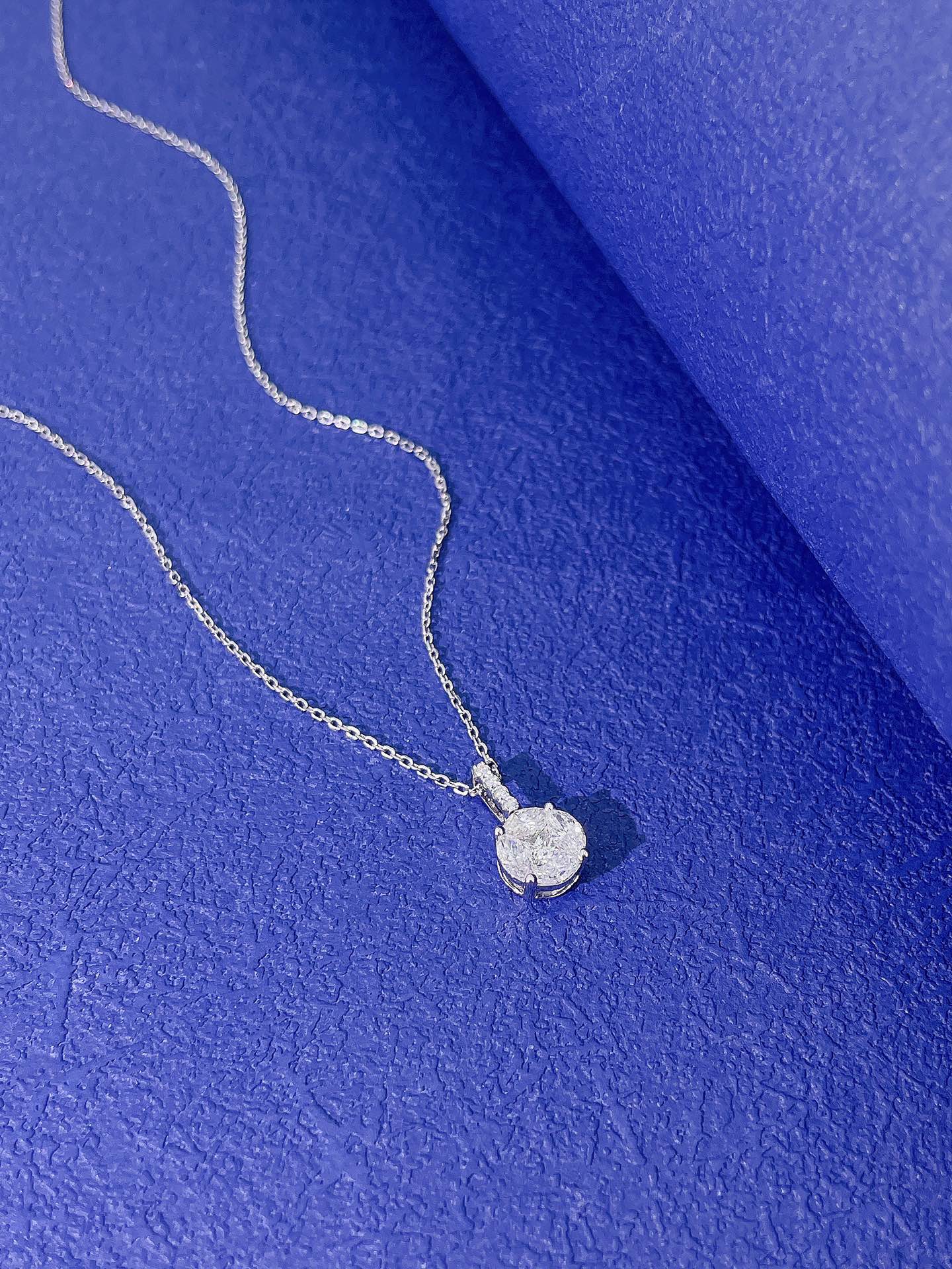 18K Diamond Marquise Princess Cut Coin Pendant Necklace - Luxurious Jewelry - White Diamond Necklace