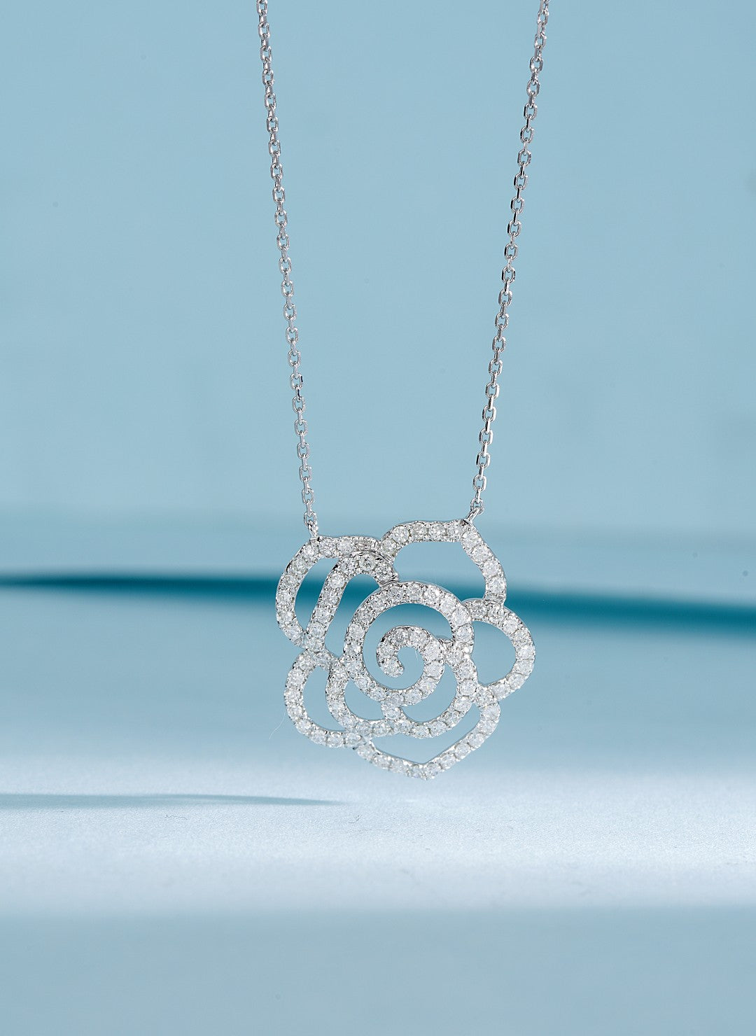 18K Diamond Openwork Marquise Flower Necklace - White Diamond Necklace