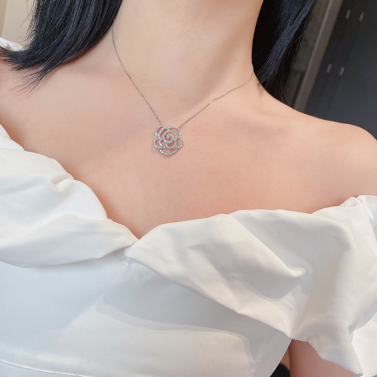 18K Diamond Openwork Marquise Flower Necklace - White Diamond Necklace