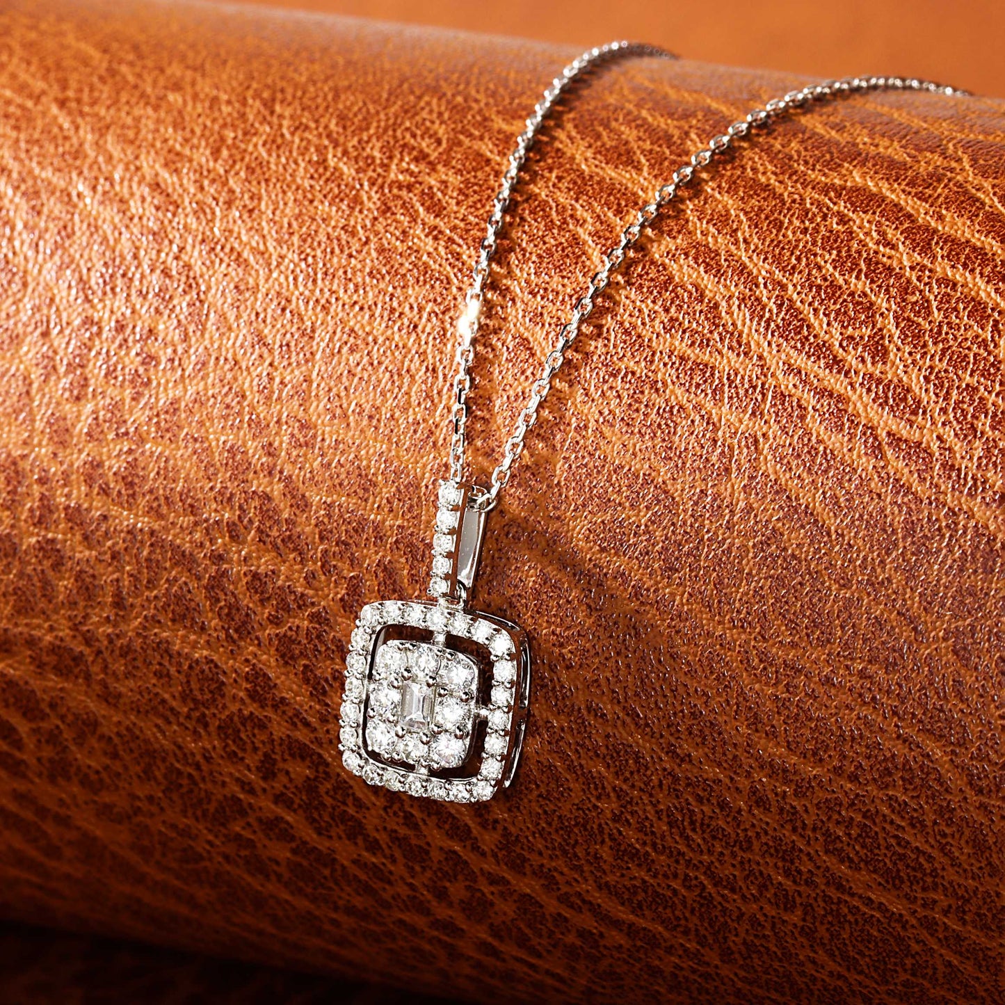 18K Diamond Openwork Square Sugar Pendant Necklace - Exquisite Jewelry - White Diamond Necklace