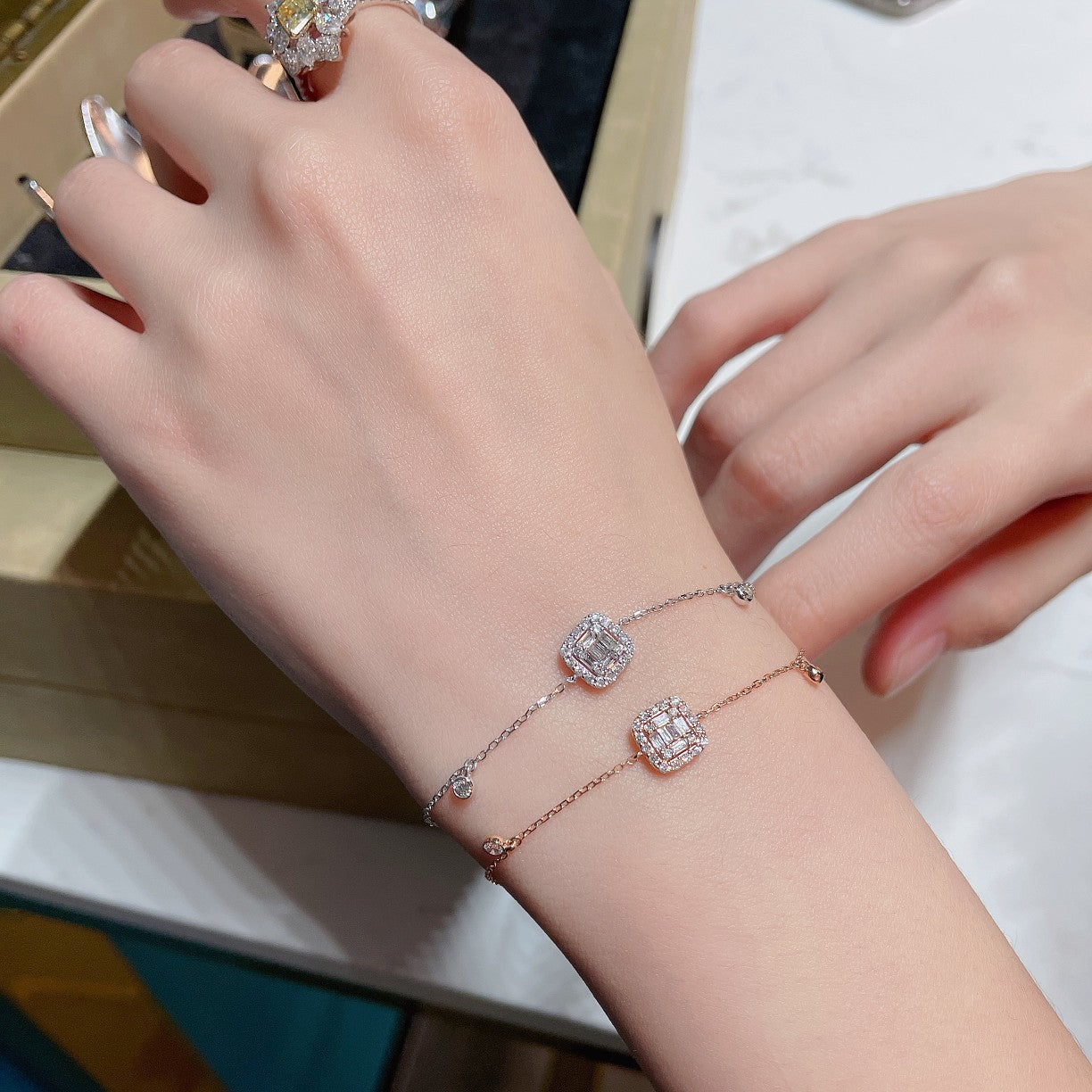 18K Diamond Square Bracelet - Luxurious Jewelry Piece - White Diamond Bracelet