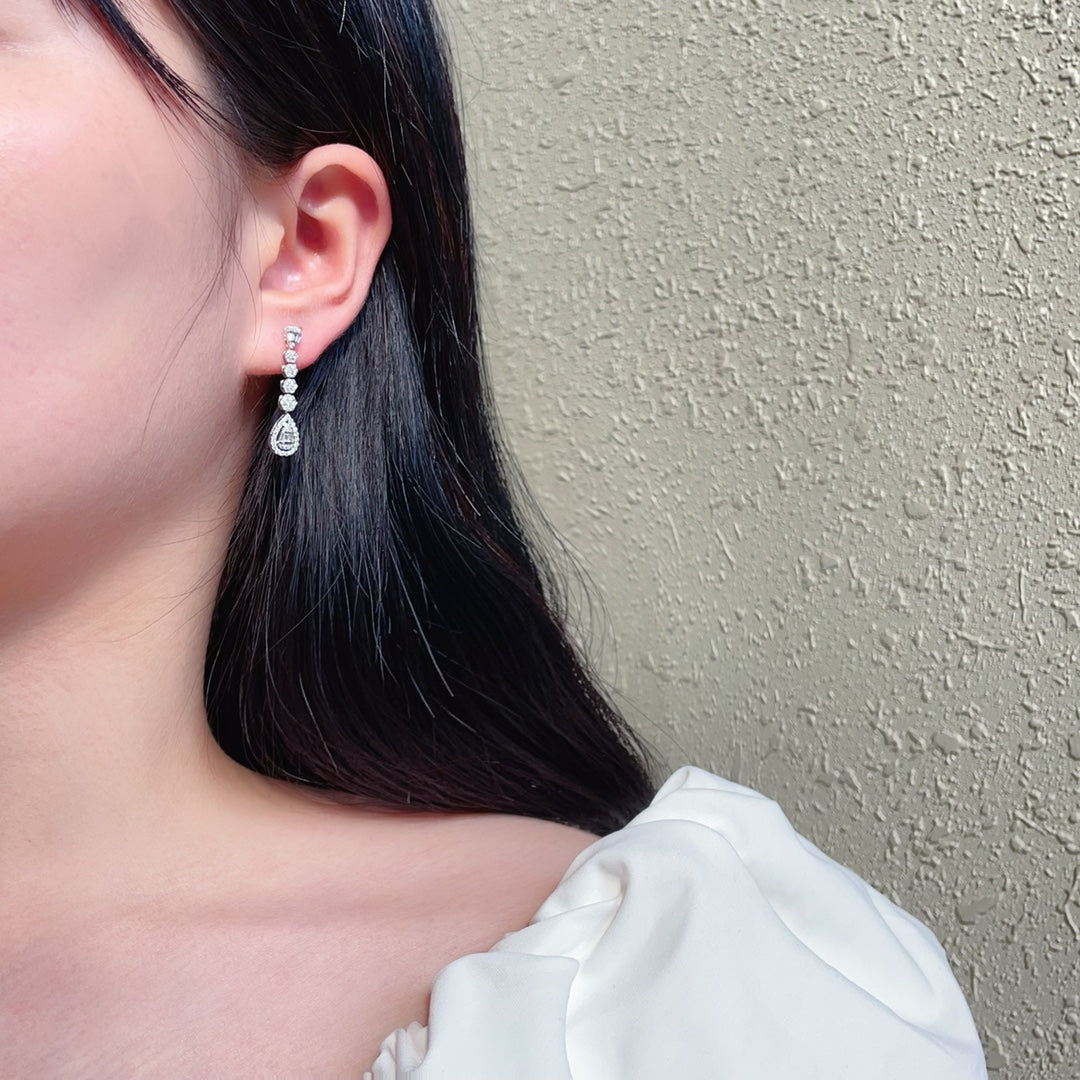 18K Diamond Teardrop Earrings – Luxurious Jewelry Piece Jeweler.Jewelry