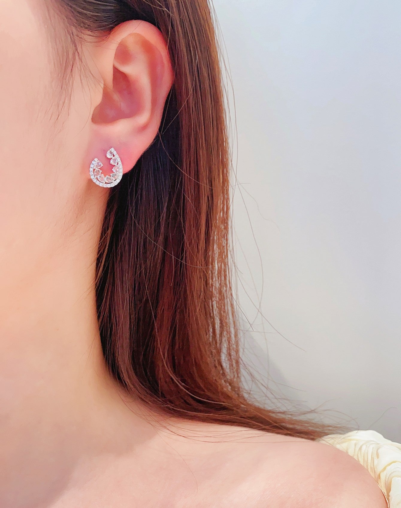 18K Diamond U-Shaped Earrings | Premium Jewelry - Jeweler.Jewelry