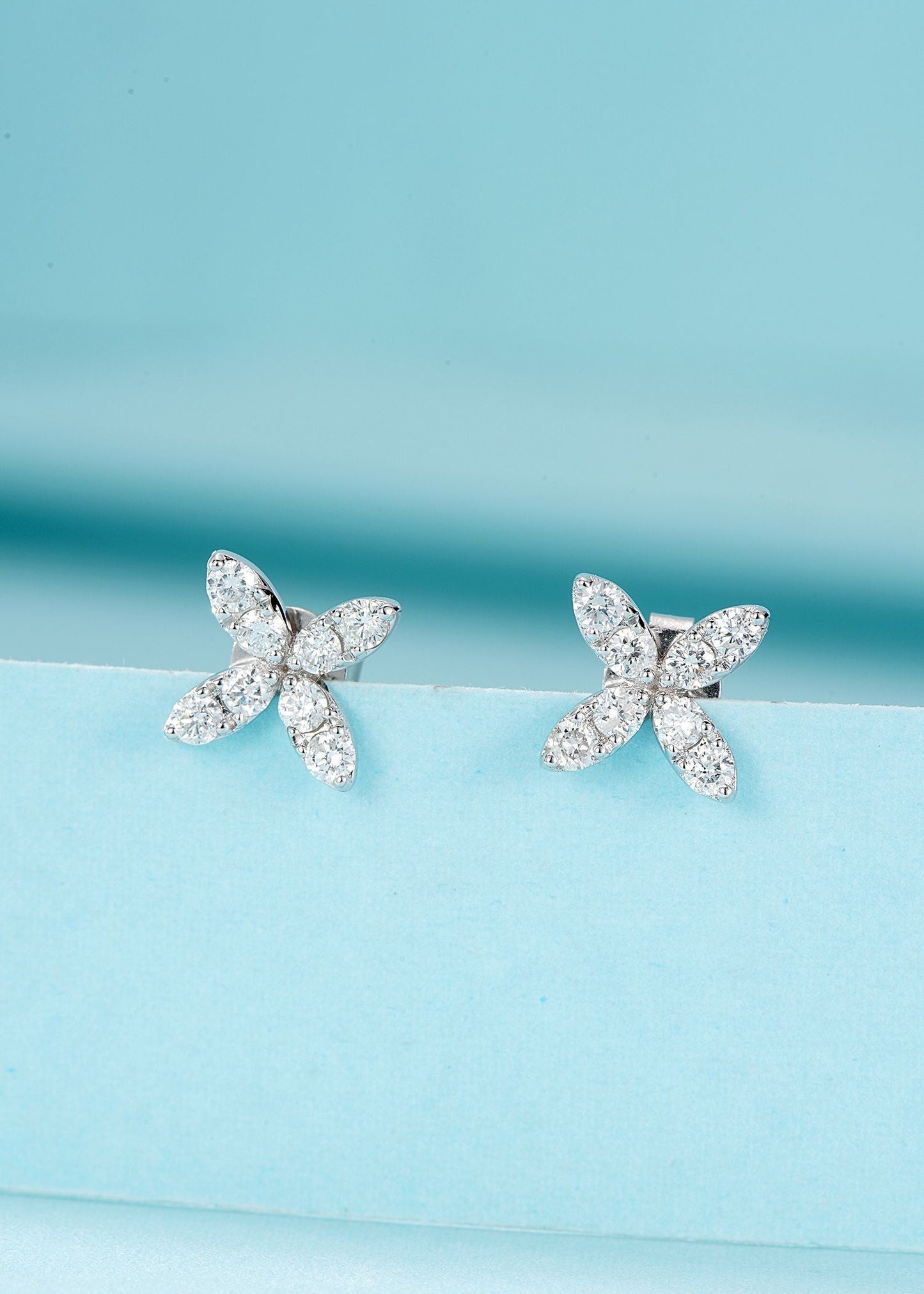 18K Four-Leaf Clover Diamond Earrings - Jeweler.Jewelry