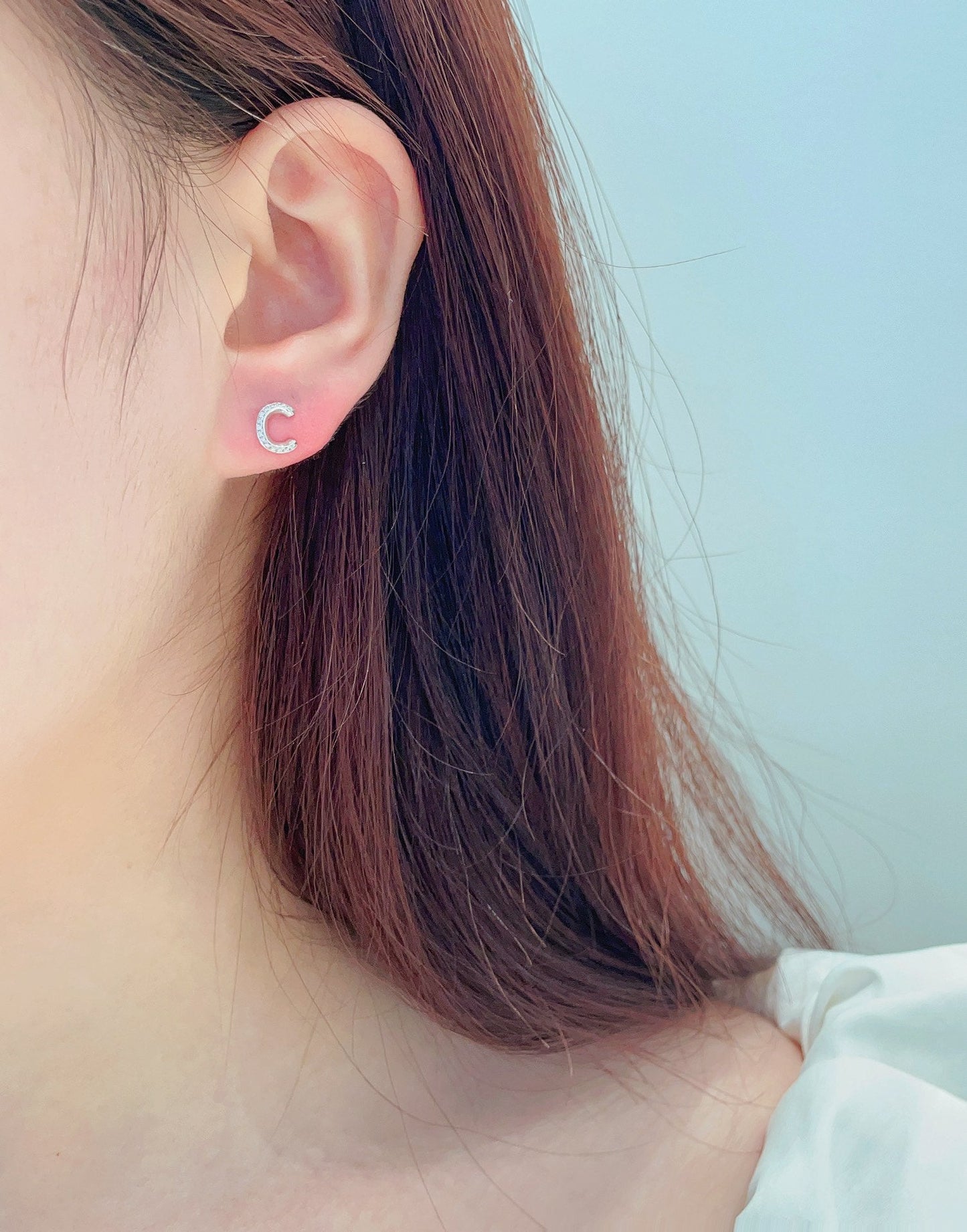 18K Gold Diamond C Shape Mini Earrings - Elegant Jewelry Piece - Jeweler.Jewelry