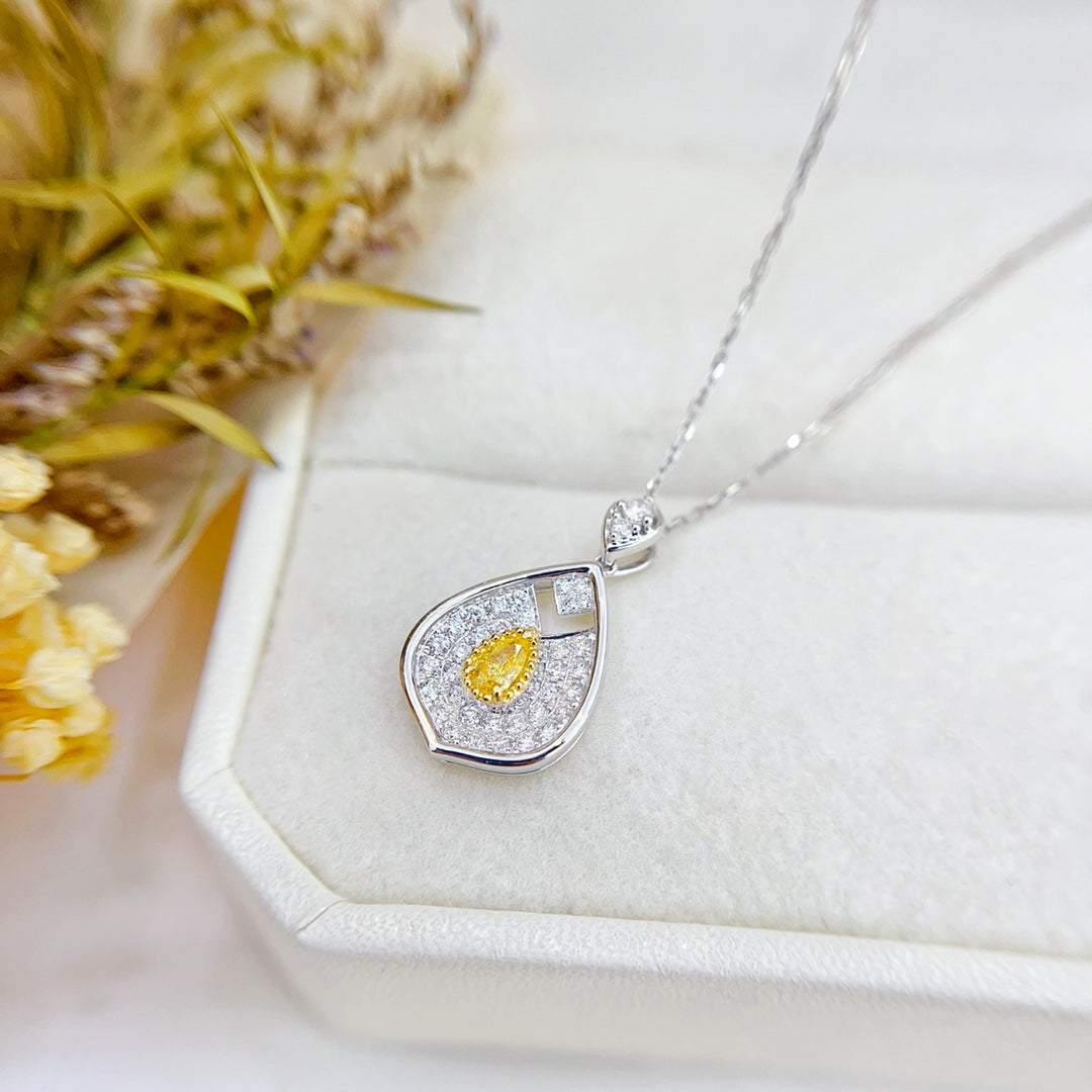 18K Gold Diamond Drop Hollow Pendant Necklace - Luxurious Jewelry - Yellow Diamond Necklace