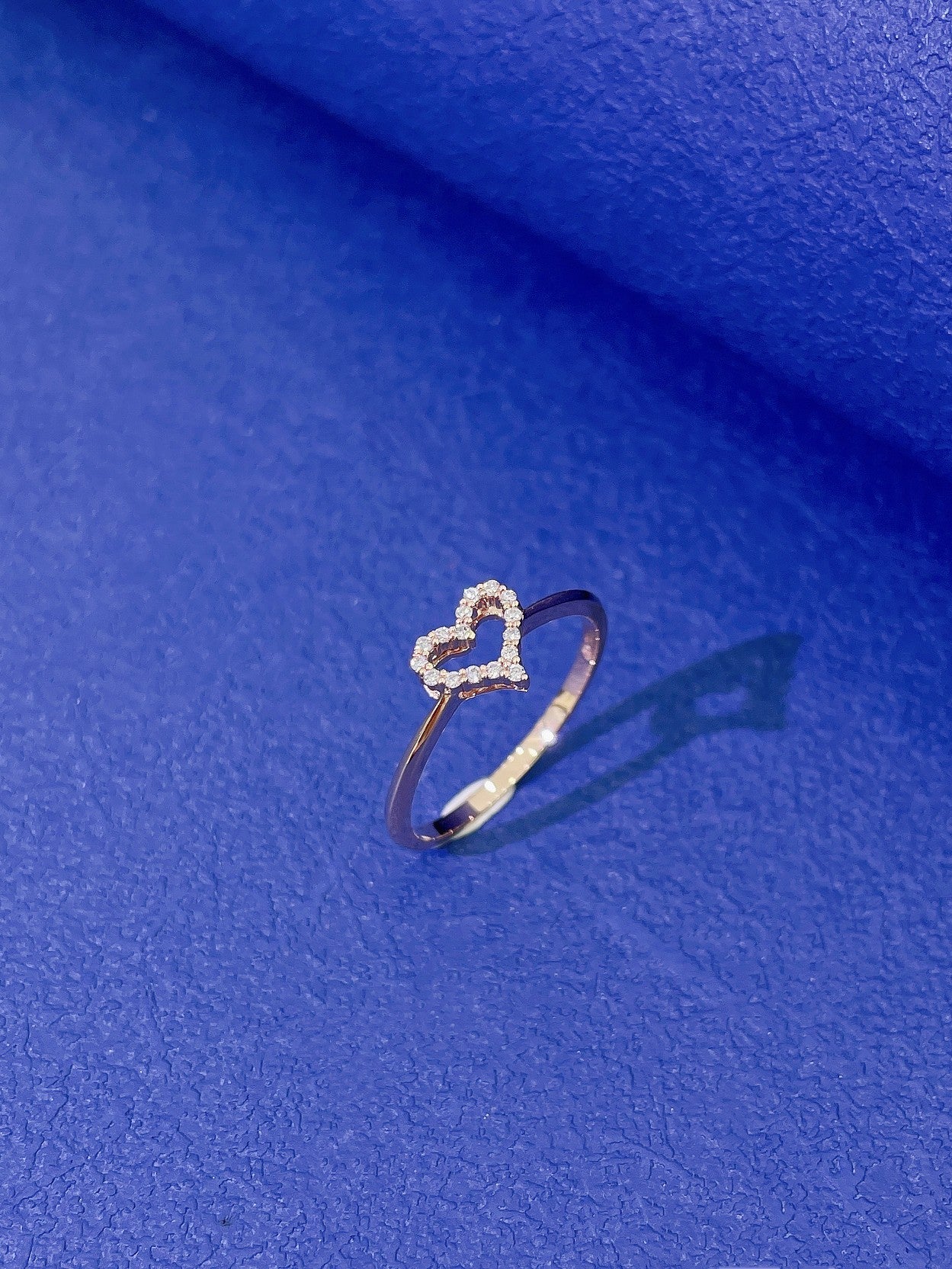 18K Heart-shaped Diamond Ring - Exquisite Jewelry Collection - White Diamond Ring