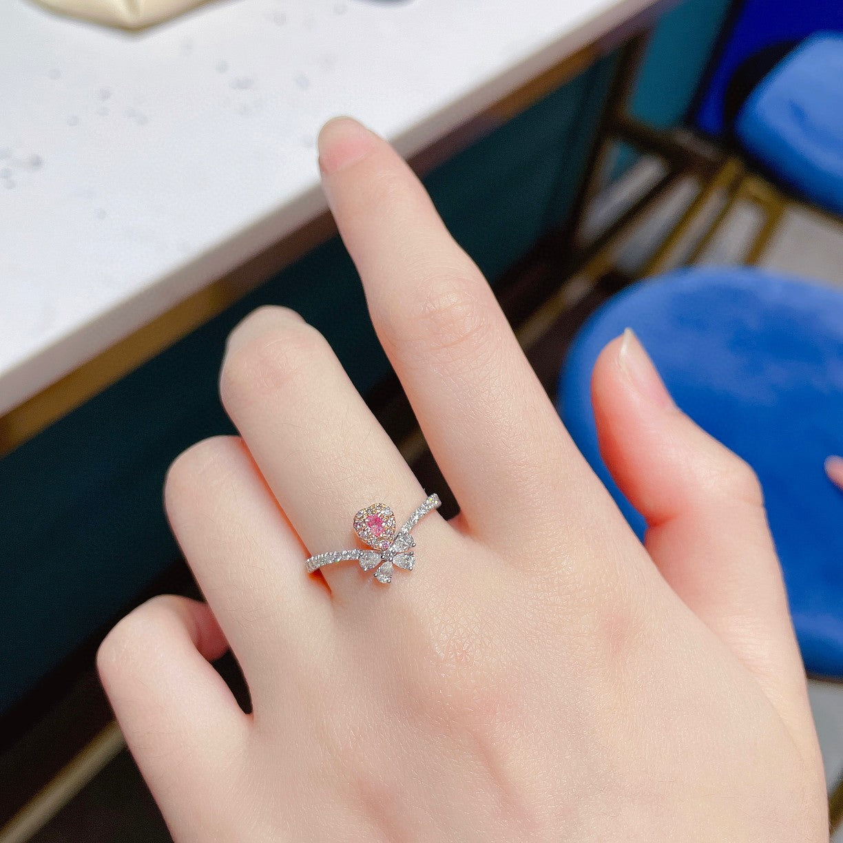 18K Pink Diamond Drop Four-Leaf Ring - Luxurious Jewelry Choice - Pink Diamond Ring