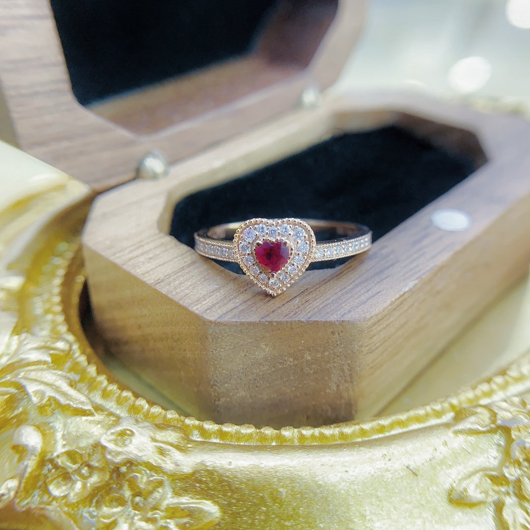 18K Red Gemstone Heart-Shaped Beaded Edge Ring - Luxurious Jewelry - Red Treasure Ring