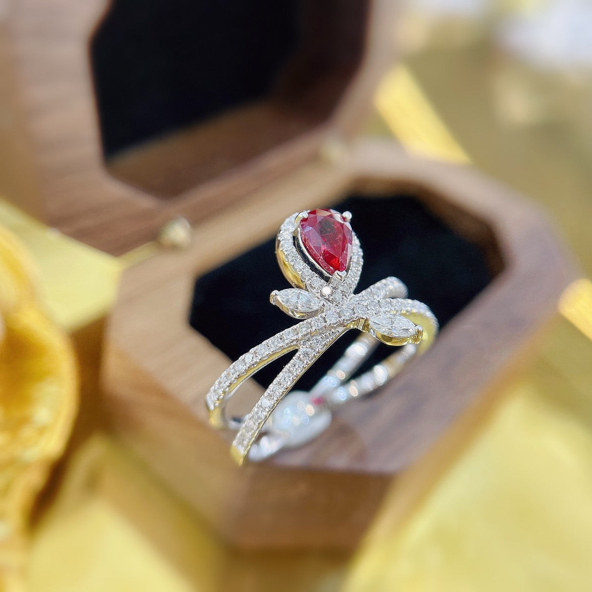 18K Red Gemstone Waterdrop Crossover Ring - Luxury Jewelry - Red Treasure Ring