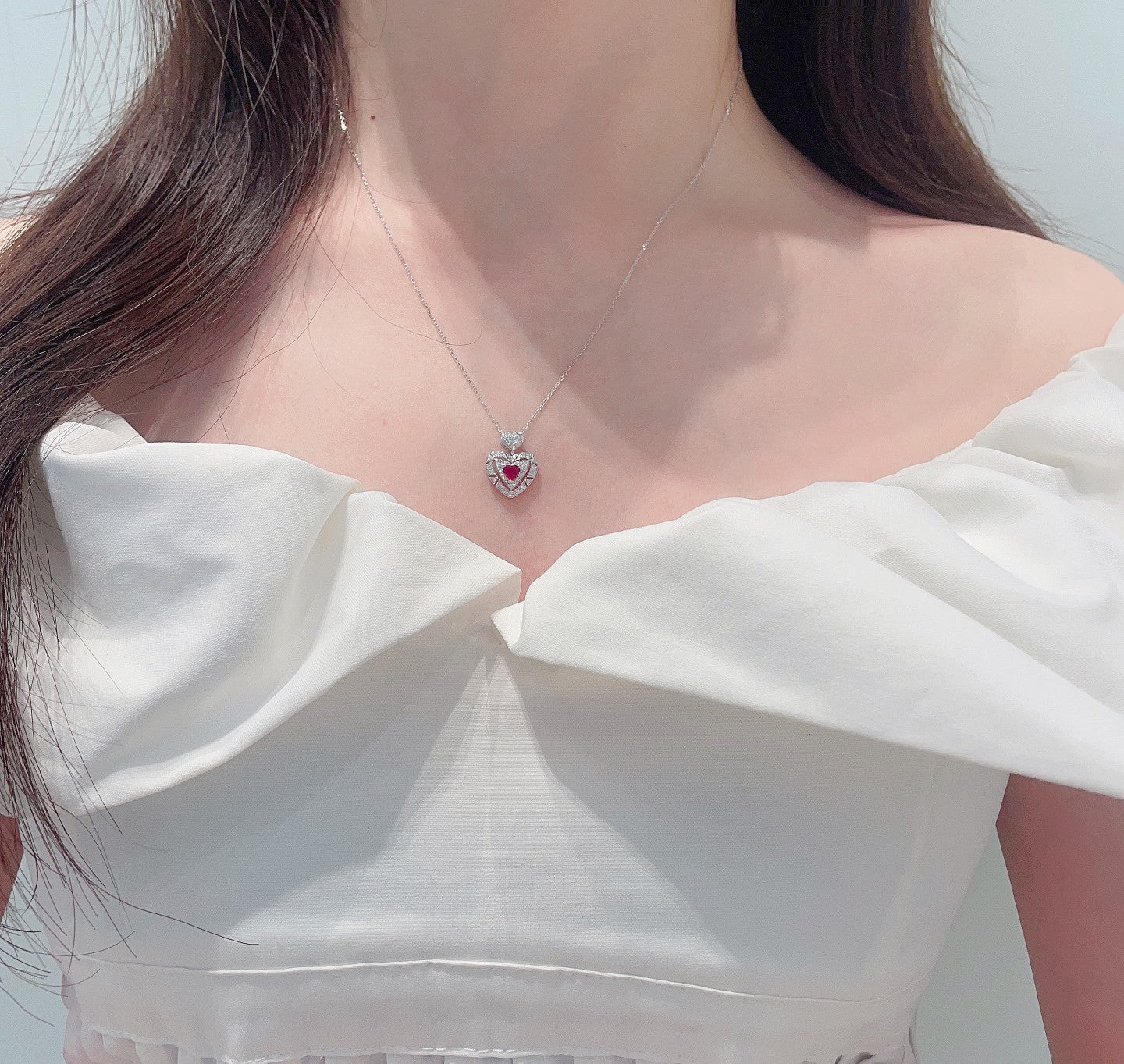 18K Rose Gold Heart-shaped Hollow Pendant Necklace with Diamond Accent - Red Treasure Necklace