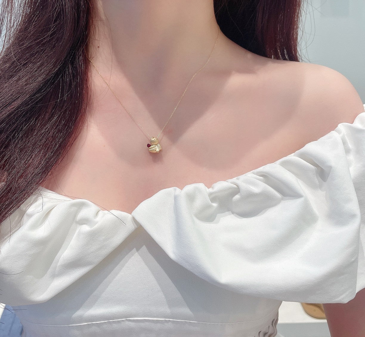 18K Rose Gold Heart-Shaped Rabbit Pendant Necklace with Ruby and Lace Design - Red Treasure Necklace