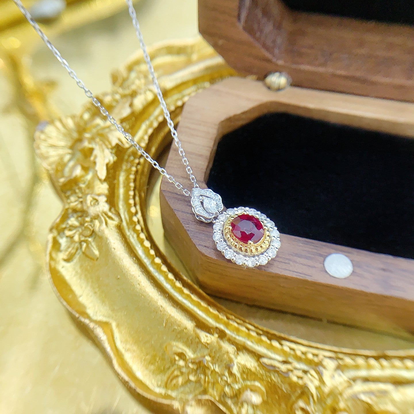 18K Ruby Double-Surround Horse Eye Clasp Necklace - Exquisite Jewelry - Red Treasure Necklace
