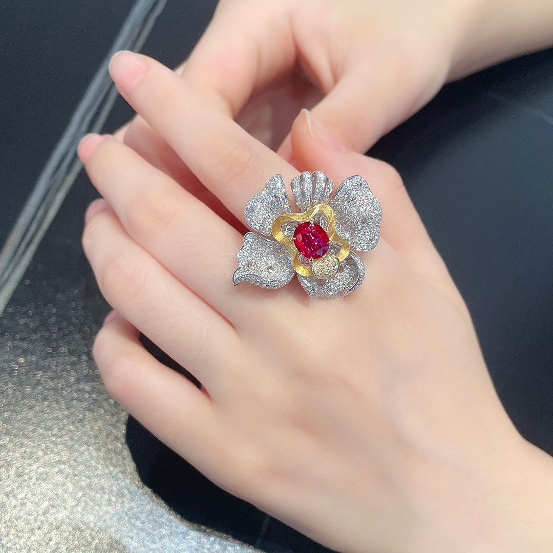 18K Ruby Four-Petal Flower Two-Way Wear Jewelry with Color Separation and Wire Drawing - Red Treasure Necklace