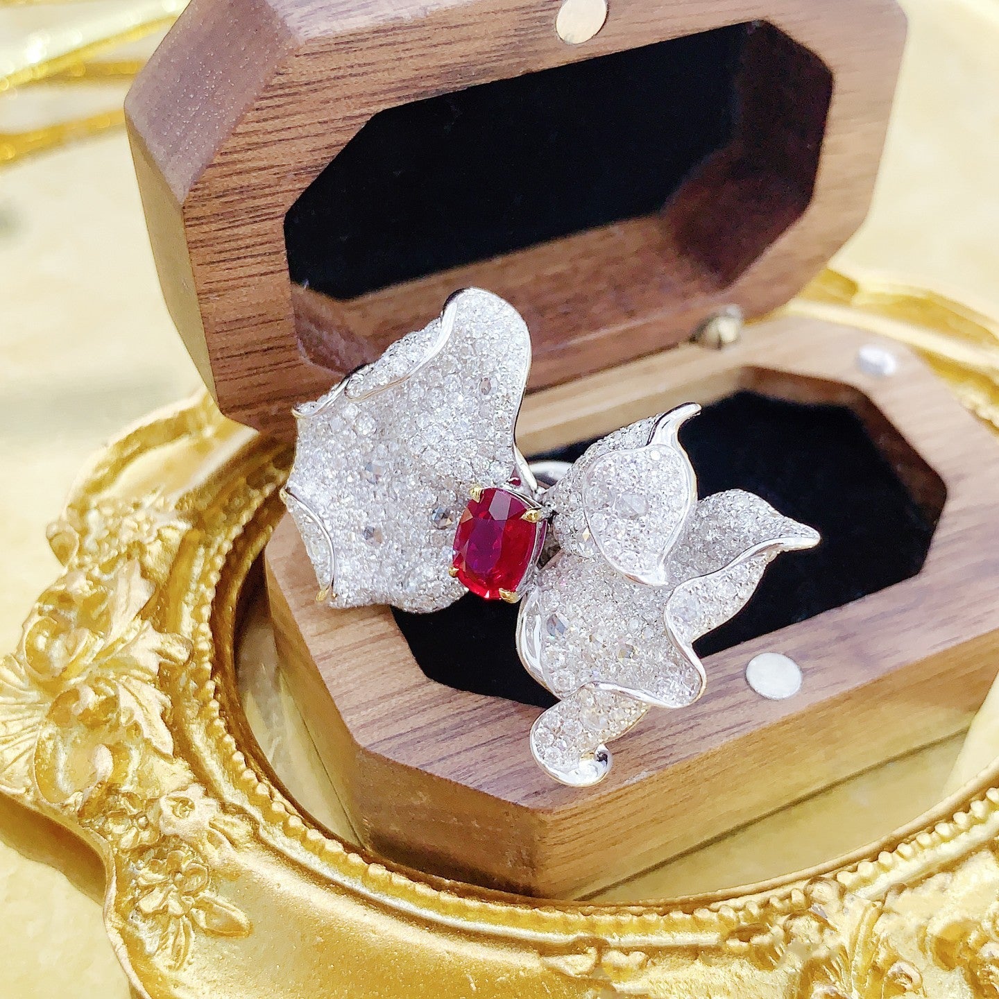 18K Unheated Ruby Bowknot Two-Way Wear Jewelry with Full Diamonds - Red Treasure Ring