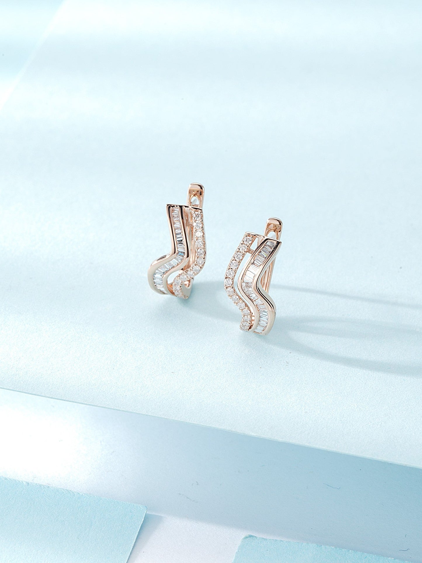 18K💎弯形耳钉 Jeweler.Jewelry