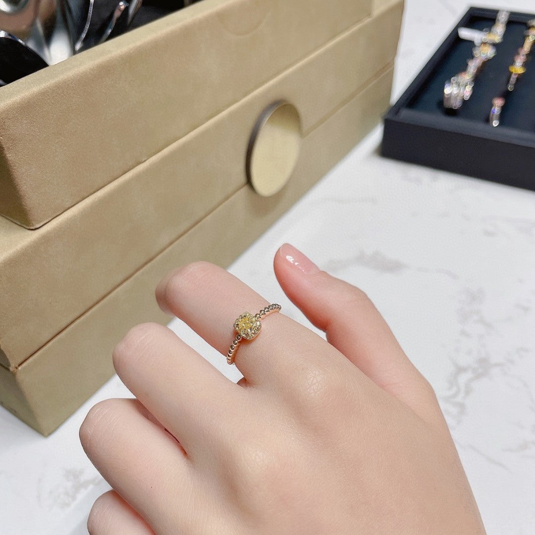 18K Yellow Gold Diamond Cushion-Cut Dewdrop Edge Ring | Premium Jewelry - Yellow Diamond Ring