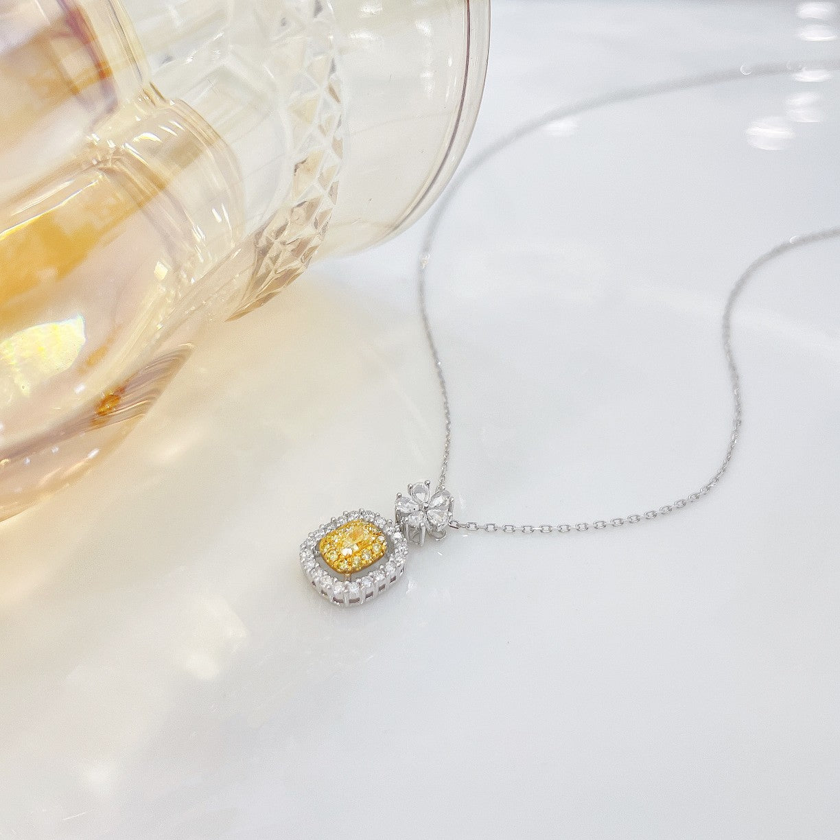 18K Yellow Gold Diamond Cushion Hollow Five-Flower Necklace | Luxury Jewelry - Yellow Diamond Necklace