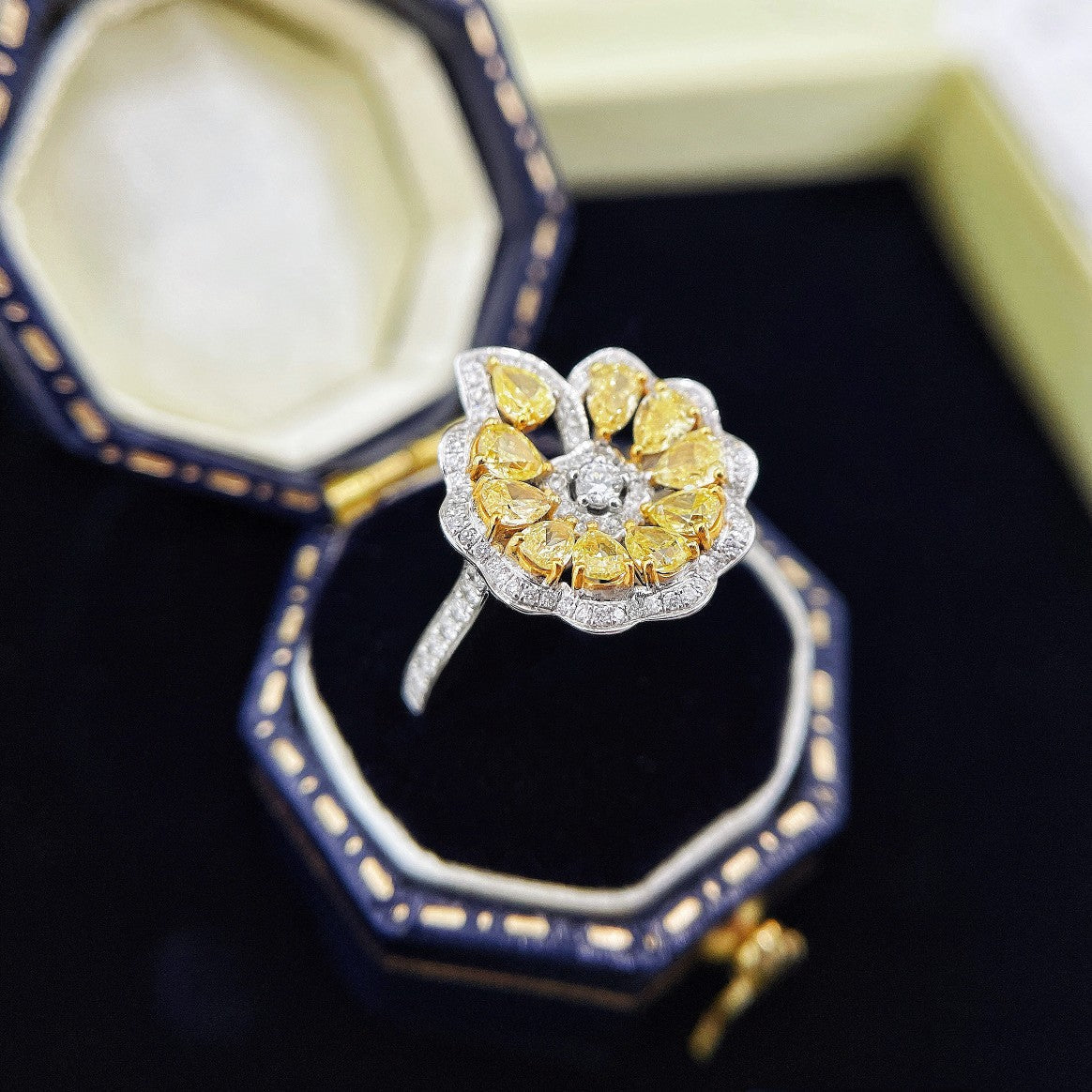 18K Yellow Gold Diamond Drop Flower Ring - Luxurious Jewelry - Yellow Diamond Ring