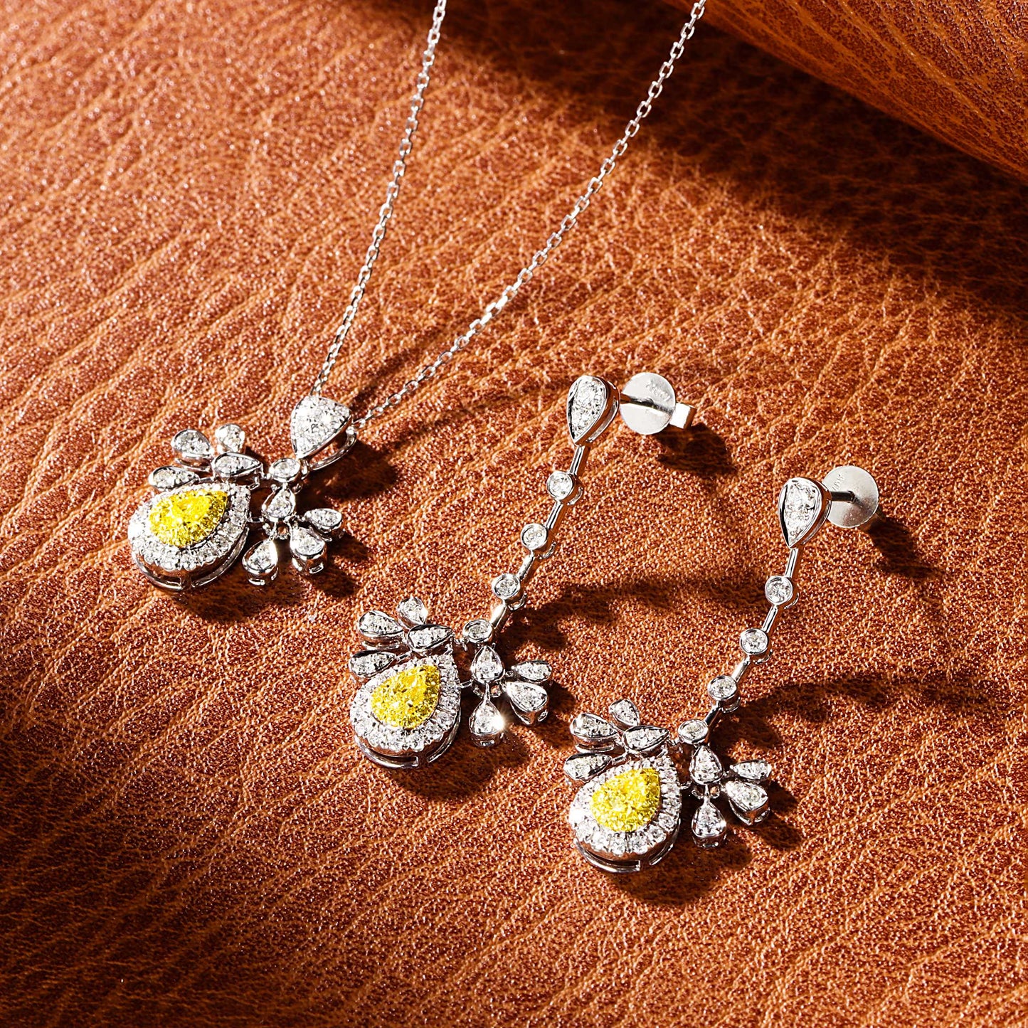 18K Yellow Gold Diamond Drop Peacock Pendant Jewelry - Yellow Diamond Necklace