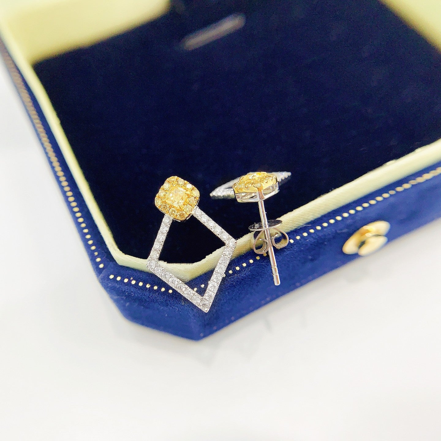 18K Yellow Gold Diamond Geometric Earrings - ED035-Y - Jeweler.Jewelry
