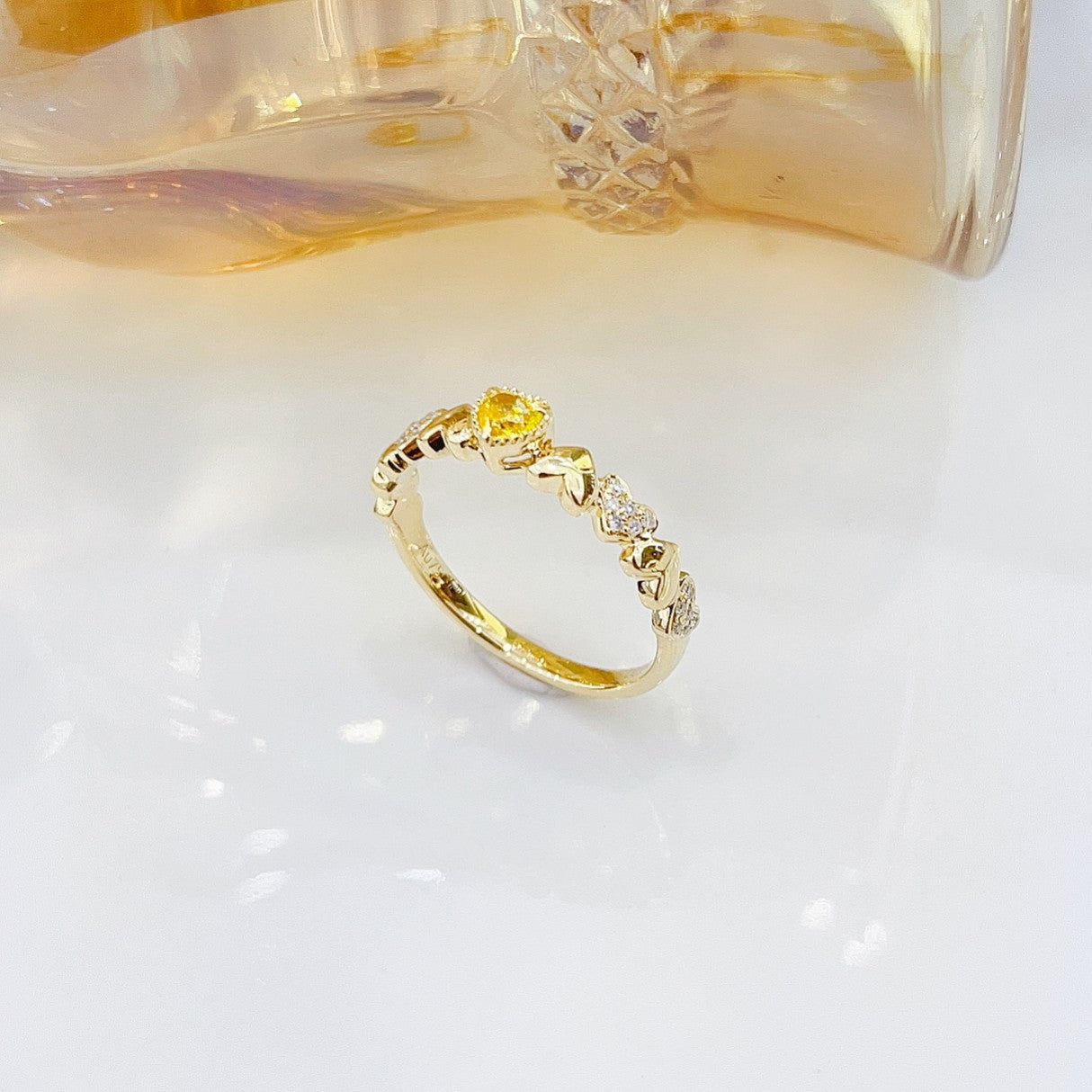 18K Yellow Gold Diamond Heart-Shaped Irregular Ring | Unique Jewelry Piece - Yellow Diamond Ring