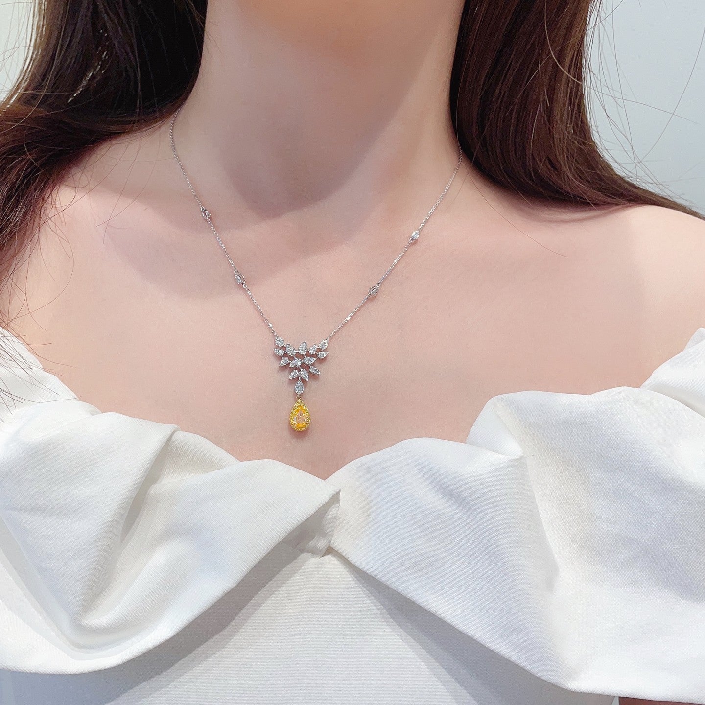 18K Yellow Gold Diamond Teardrop Peacock Bubble Necklace with AGL Certificate - Yellow Diamond Necklace