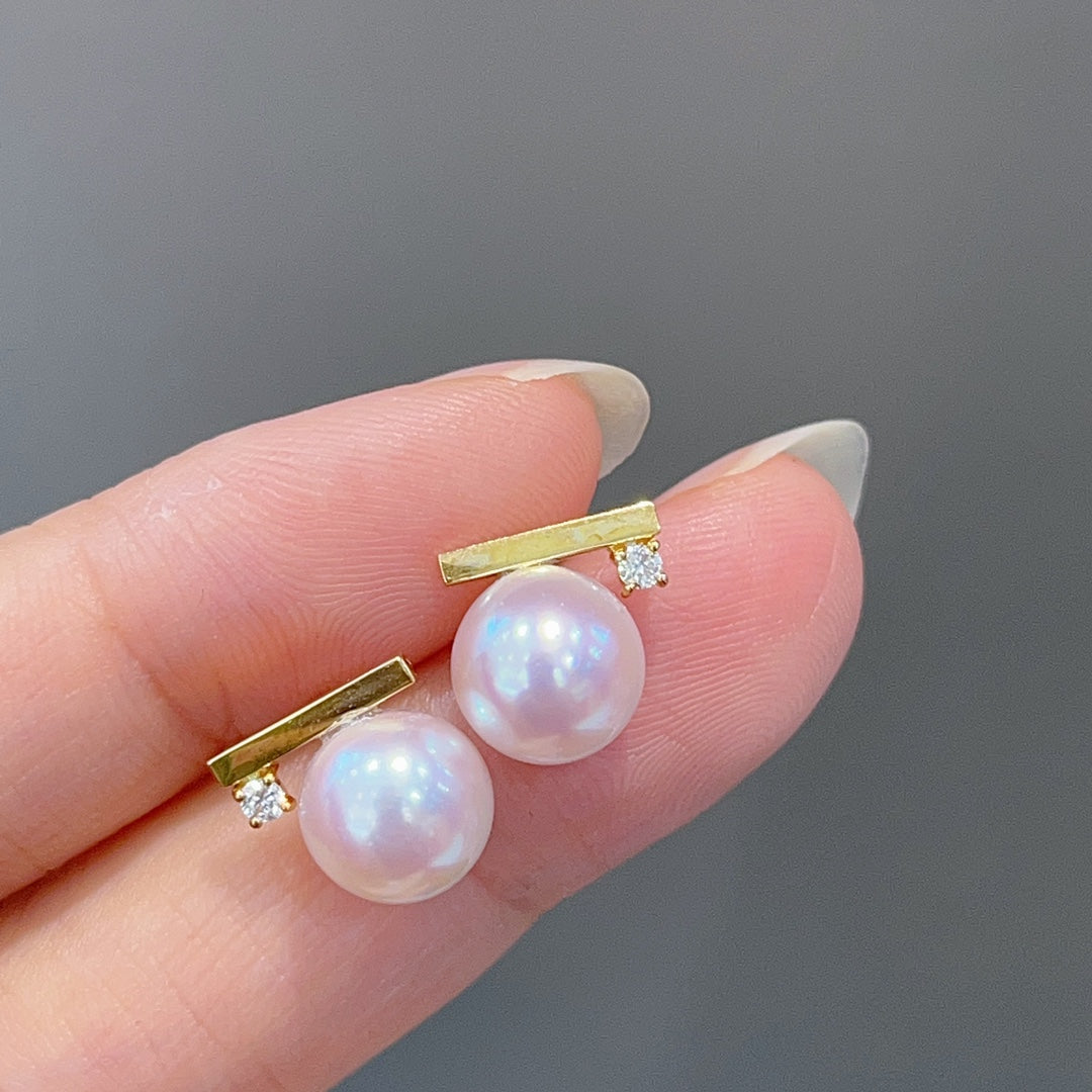 Elegantes aretes de perlas Akoya con incrustaciones de diamantes de 18 quilates: joyas para cada ocasión