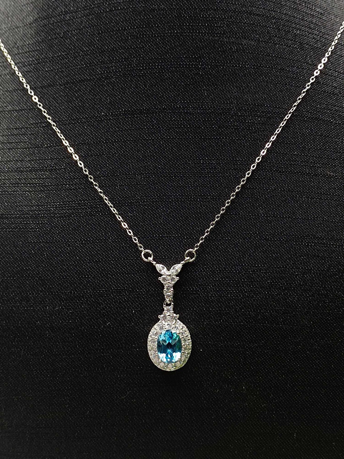 Exquisite Natural Swiss Blue Topaz Bracelet - Elegant Jewelry