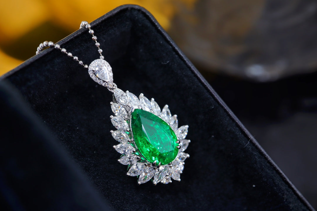 Emerald Pendant Jewelry -沃顿绿 High-Quality Vivid Sparkle