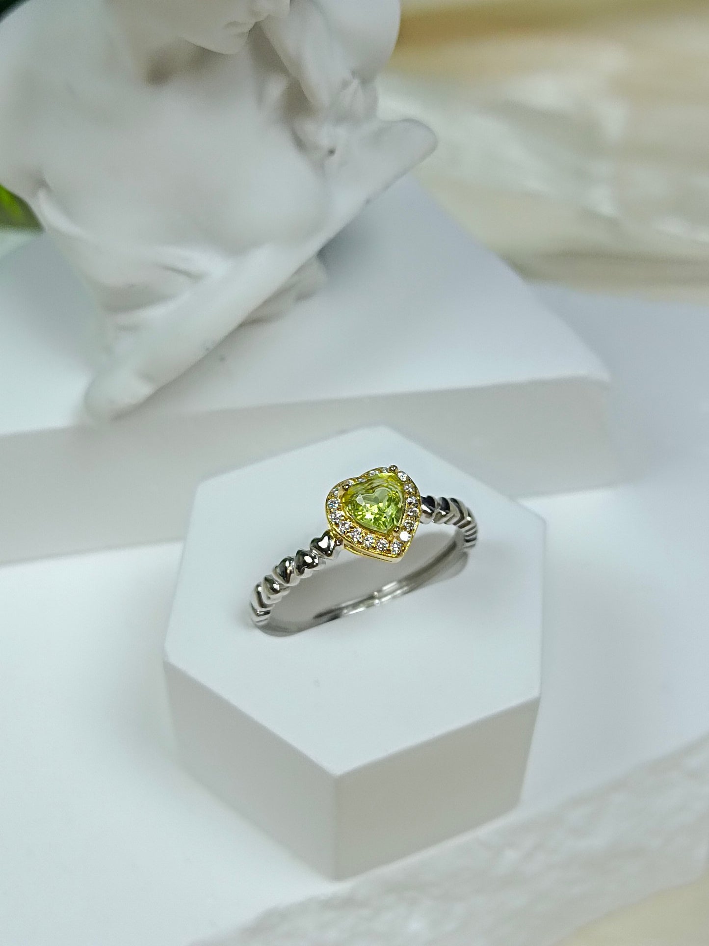Inel elegant cu peridot în formă de inimă încorporat din argint S925 - Bijuterii de modă