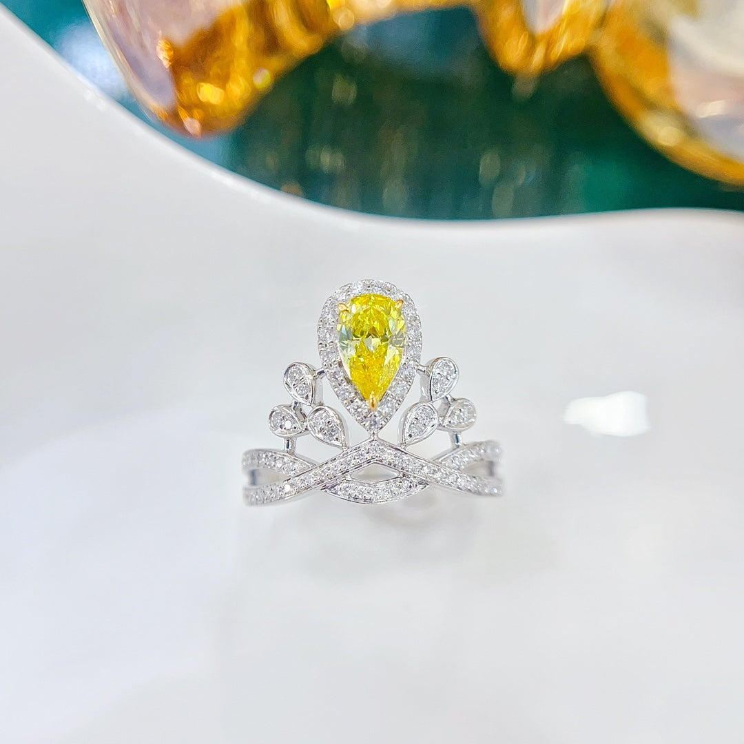 Bague couronne en forme de larme en or jaune 18 carats avec diamants de culture - Bijoux exquis