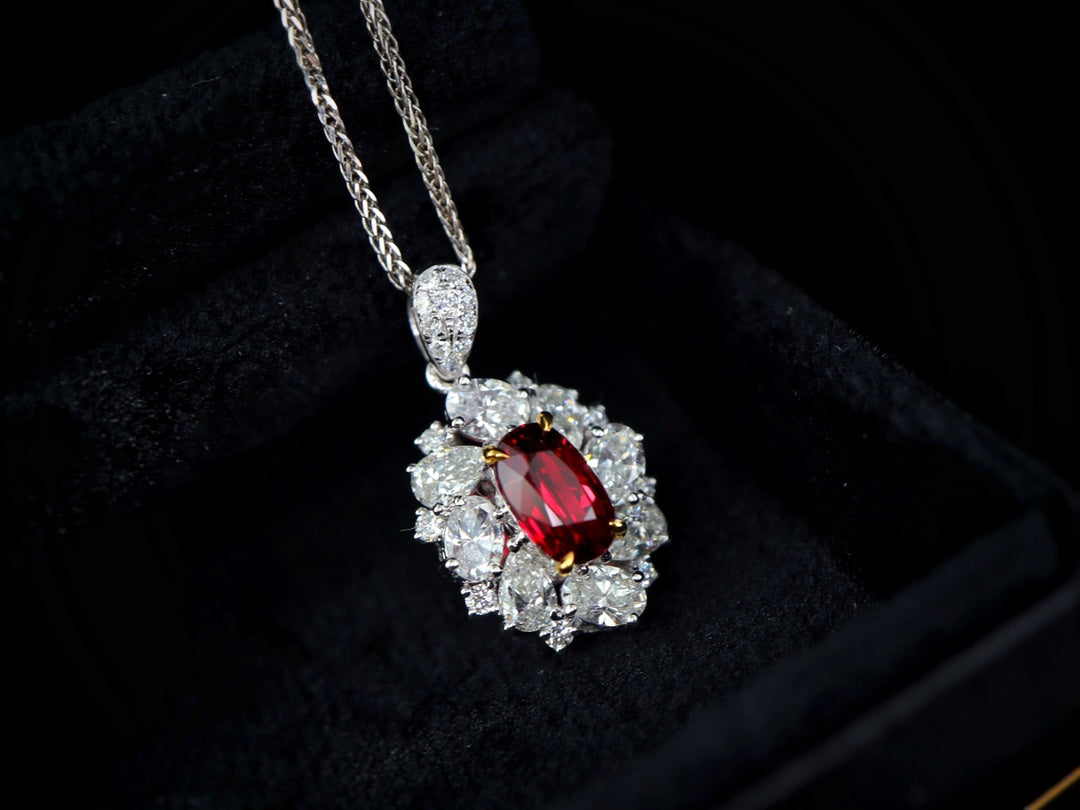 GRS Certified Pigeon Blood Ruby Pendant - Luksussmykker