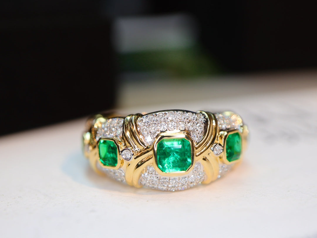 Set Cincin Zamrud Terinspirasi Vintage dengan Sertifikat Guild – Perhiasan Abadi