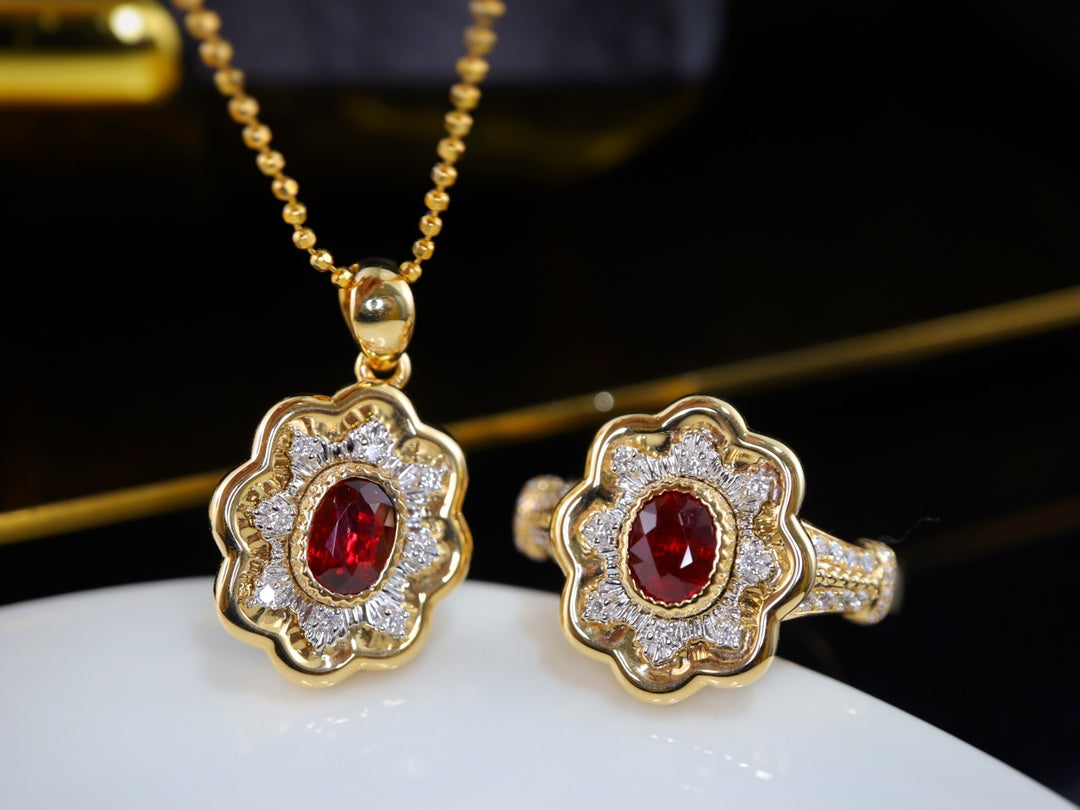 Vintage Pigeon's Blood Ruby Ring - Premium korukokoelma