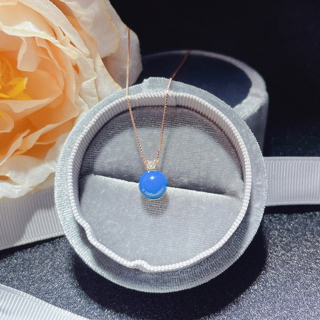 Nouveauté exclusive : Pendentif en ambre bleu dominicain incrusté d'or 18 carats - Bijoux de luxe