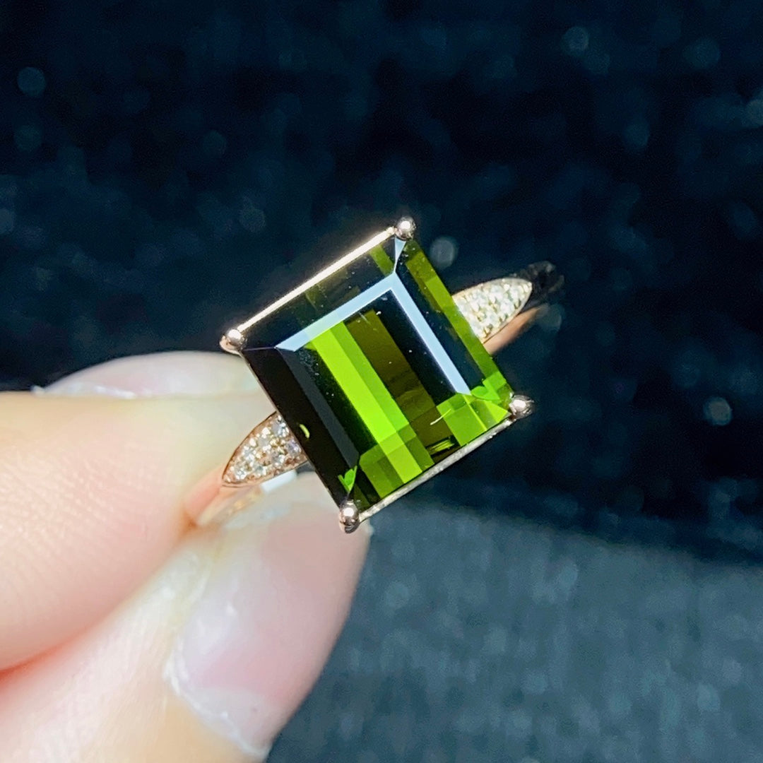 Anillo de Turmalina Natural en Oro de 18K con Detalles de Diamantes - Joyería Exquisita