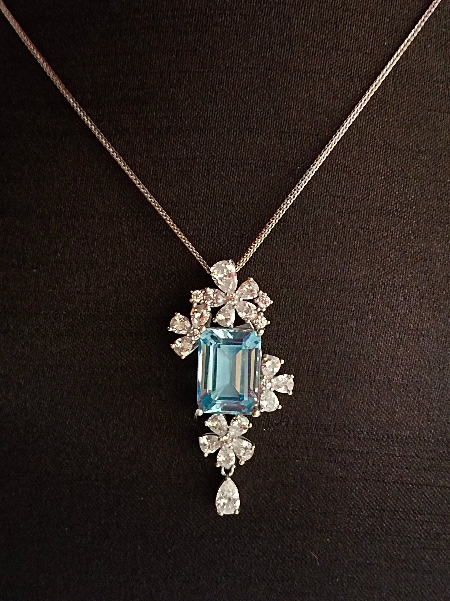 Exquisite Natural Topaz Square Pendant Jewelry