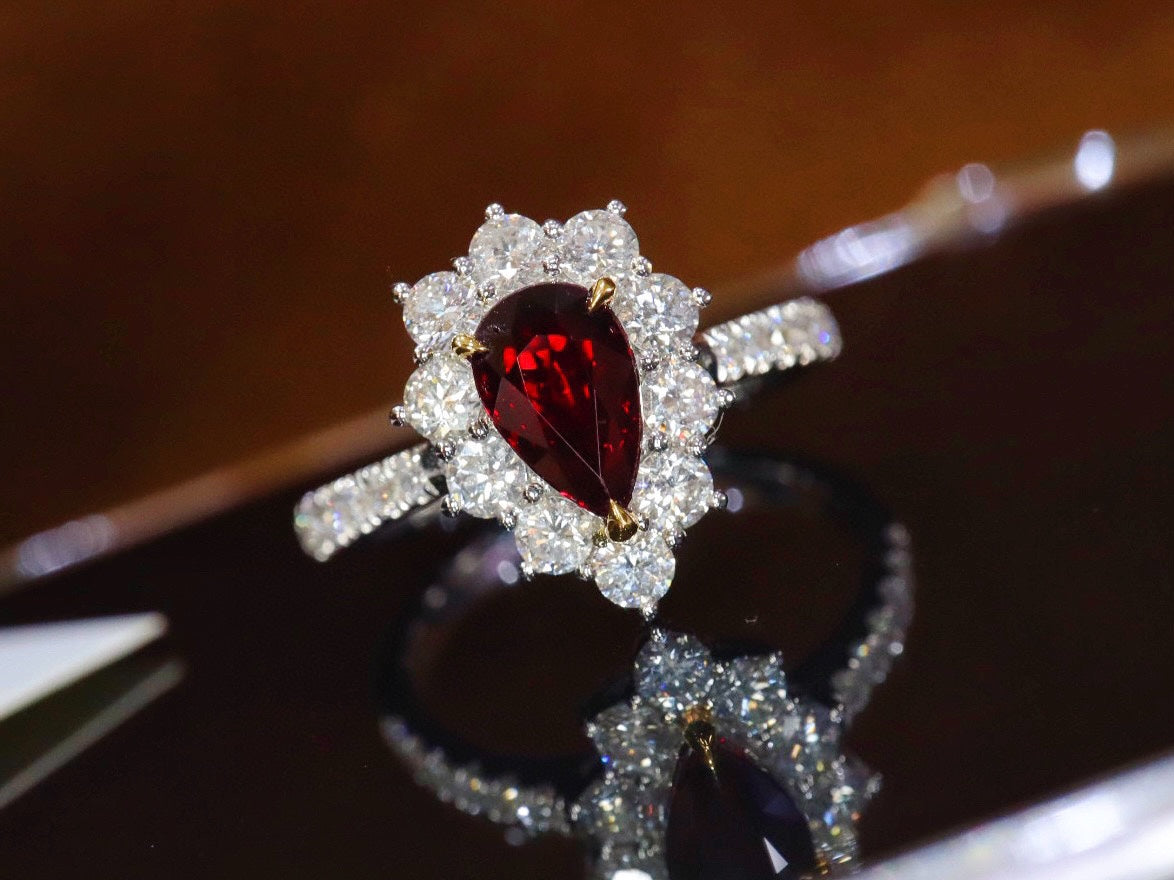 Exquisiter, ungewärmter Rubinring – taubenblutroter Schmuck