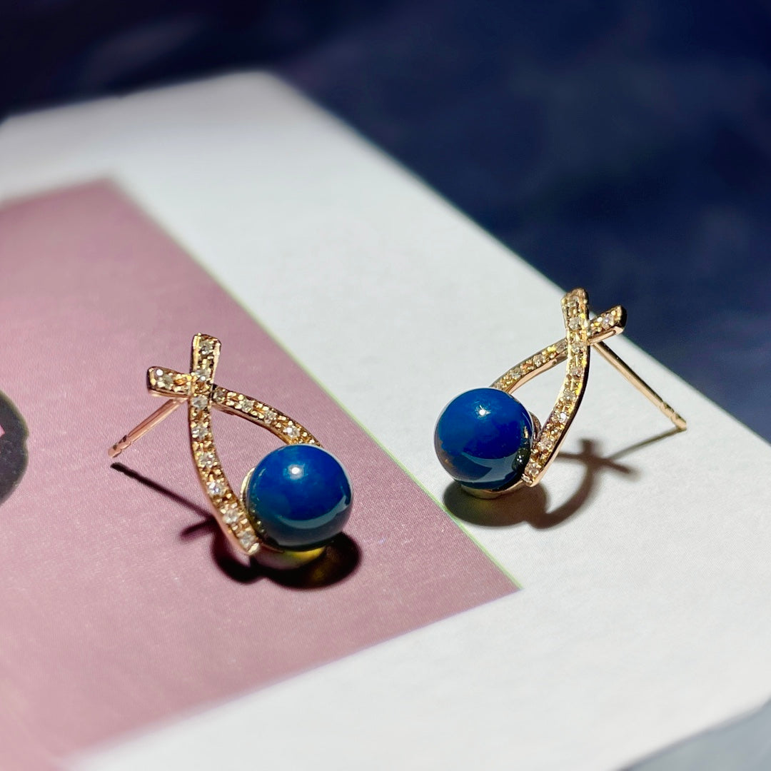 Elegant and Unforced Fashion: 18K Gold Embedded Dominican Blue Amber Earrings