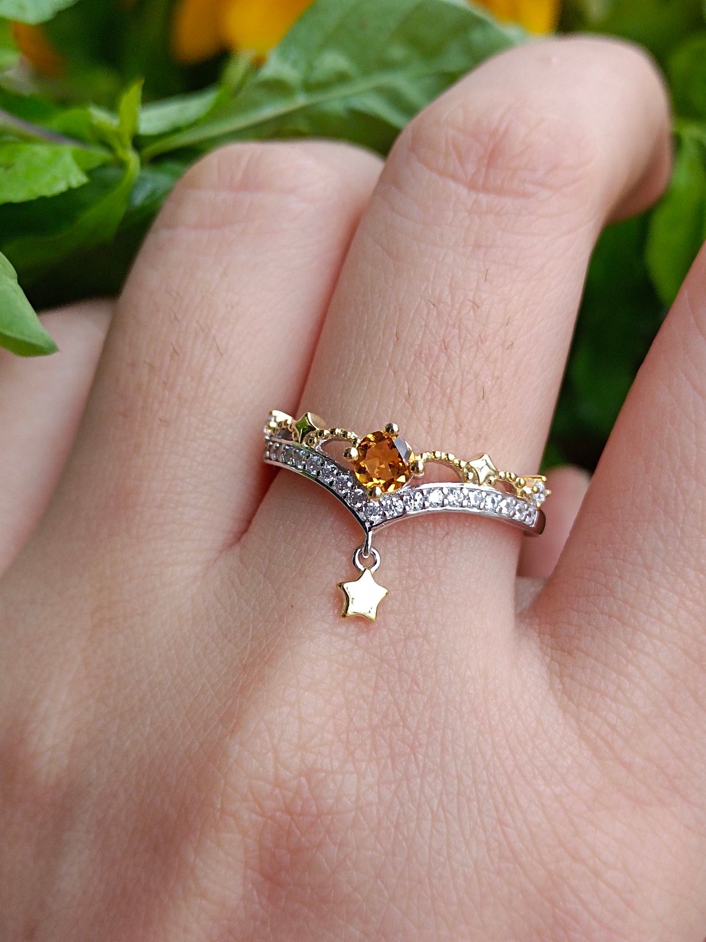 Anello con stella in cristallo giallo naturale: gioielli squisiti per ogni occasione